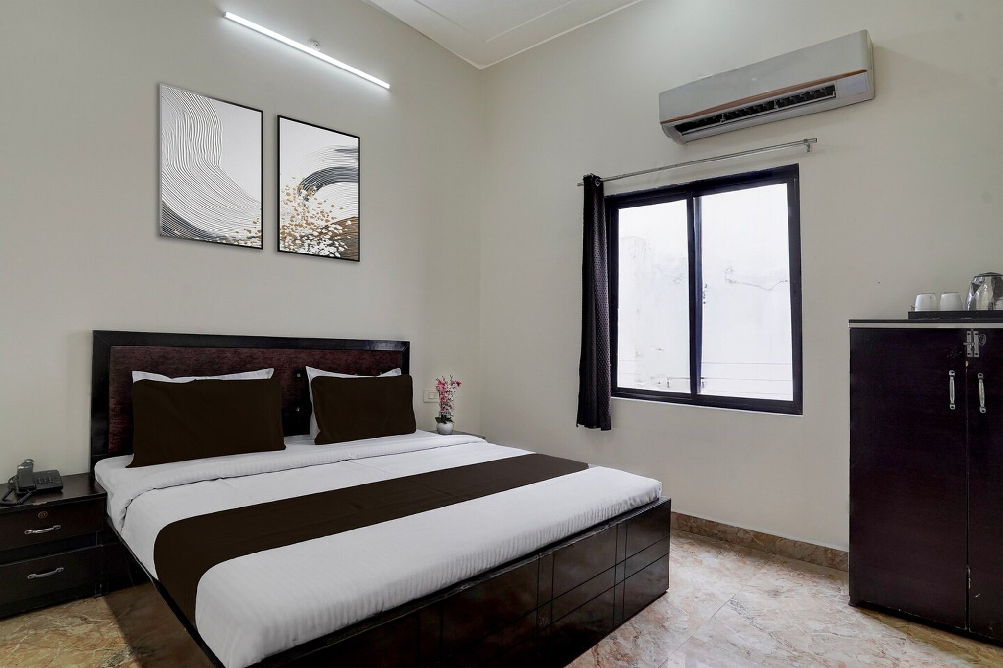 Set within 38 km of Bharatpur Railway Station and 49 km of Akbar's Tomb, Hotel O Yamuna Riverview Formerly Swyamwar Resort offers rooms with air conditioning and a private bathroom in Mathura. This 3-star hotel offers room service, a 24-hour front desk and free WiFi. The property is non-smoking and is situated 3.5 km from Mathura Railway Station.

All guest rooms at the hotel come with a seating area, a flat-screen TV with satellite channels and a private bathroom with free toiletries and a bath or shower. The rooms feature a desk.

Agra Airport is 54 km from the property.

1. Unmarried couples are warmly welcome at this property.
2. Guests with local ID proof are warmly welcome.
3.Early Check-In Policy: A full dayâ€™s room rate will be charged for check-ins before 6:00 AM. Complimentary early check-in is available between 6:00 AM and 10:00 AM, subject to room availability.
4.Foreign guests are welcome and allowed to stay at this property without any restrictions
Check-in is only available to guests aged 18 and above. Please provide a government-issued ID to confirmÂ yourÂ age.
