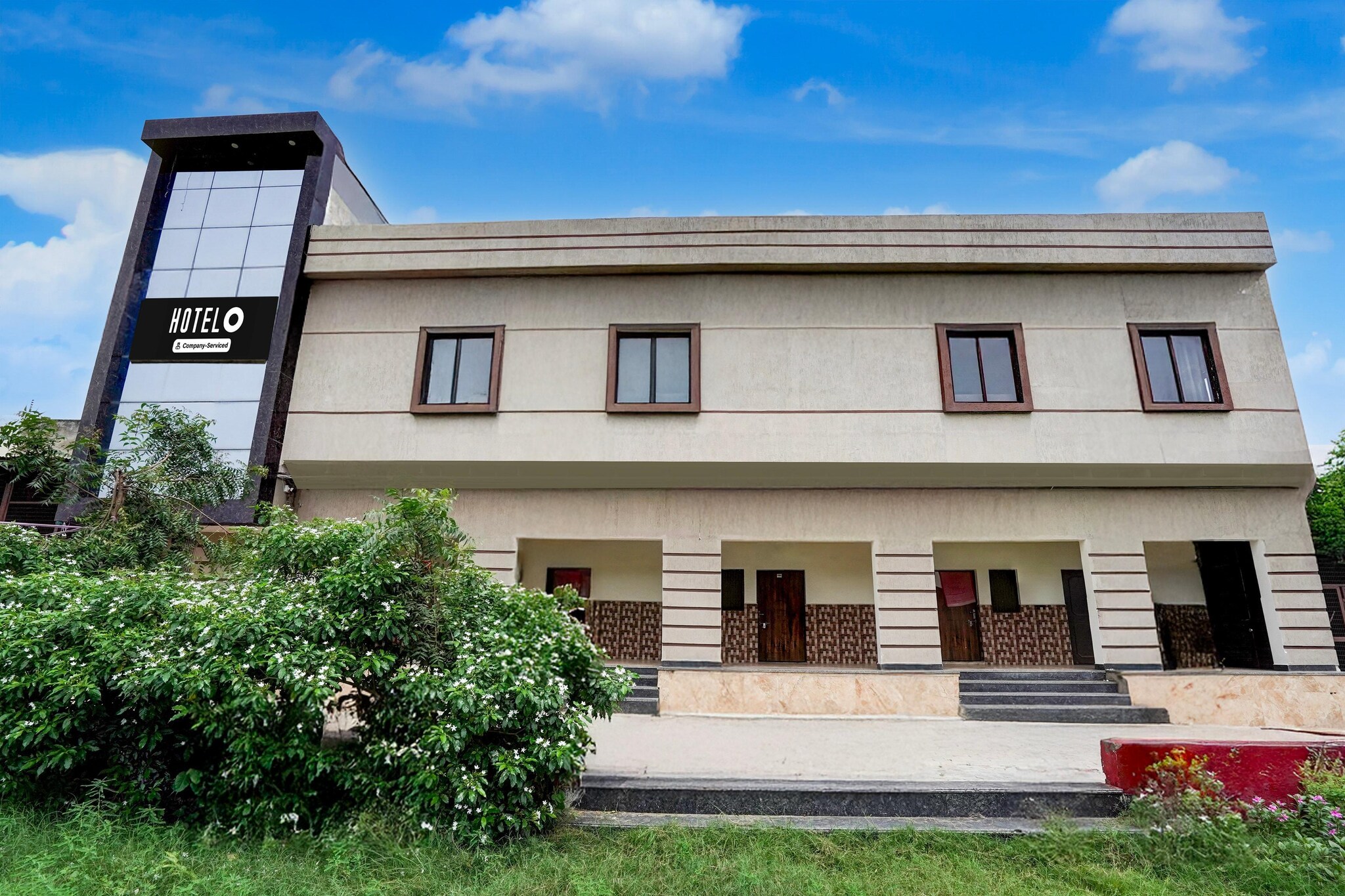 Hotel O Yamuna Riverview Swyamwar Resort