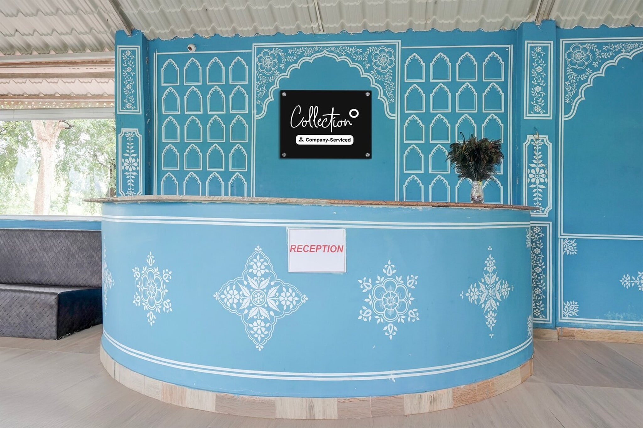 Ground floor: (bedroom(double bed, TV, seating area, air conditioning, Towels incl., telephone), bathroom(bathtub or shower, shower, washbasin, toilet, shampoo, body soap, hot water))