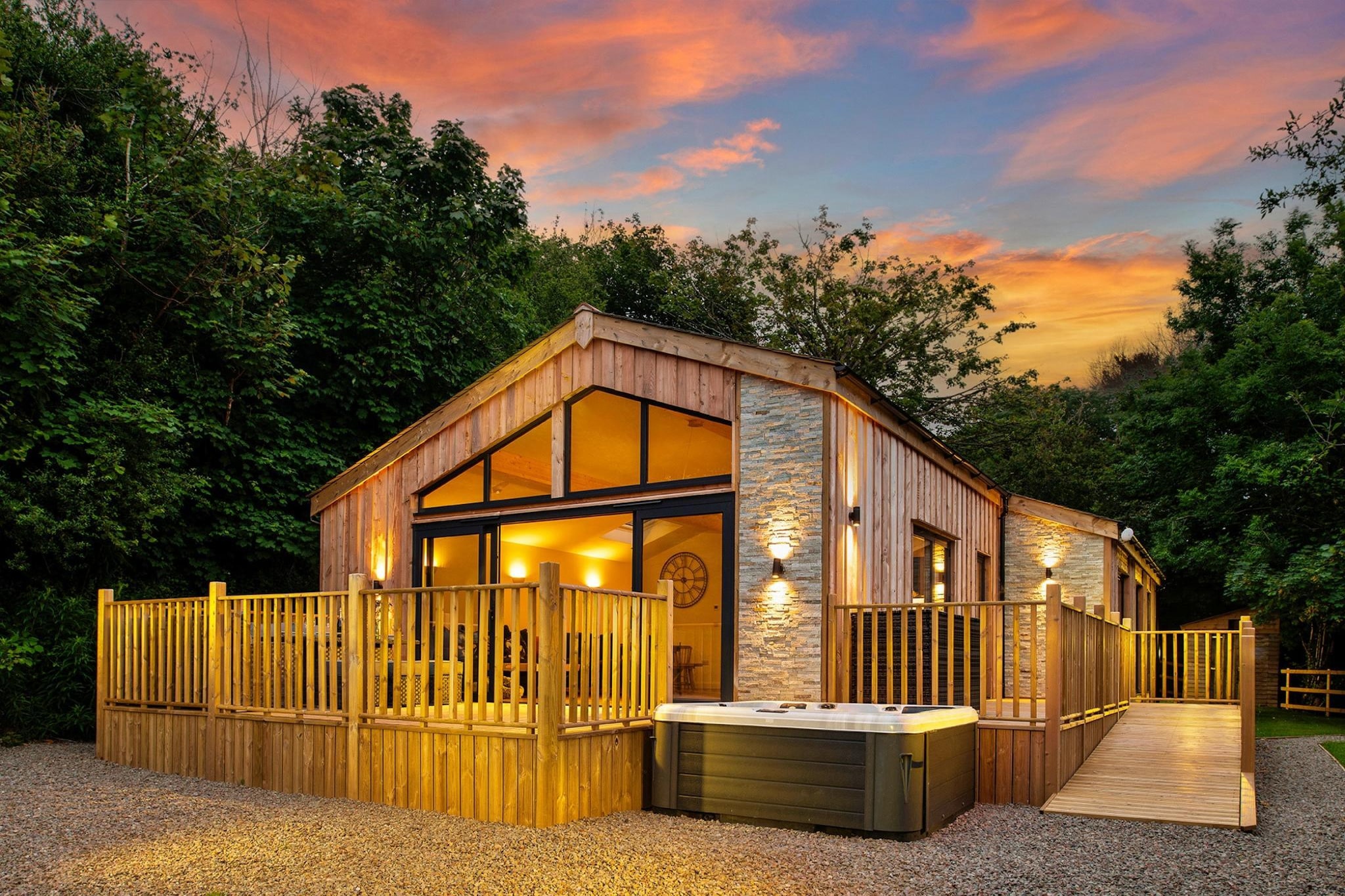 Coulscott Pipistrelle Barn - Exterior in summer