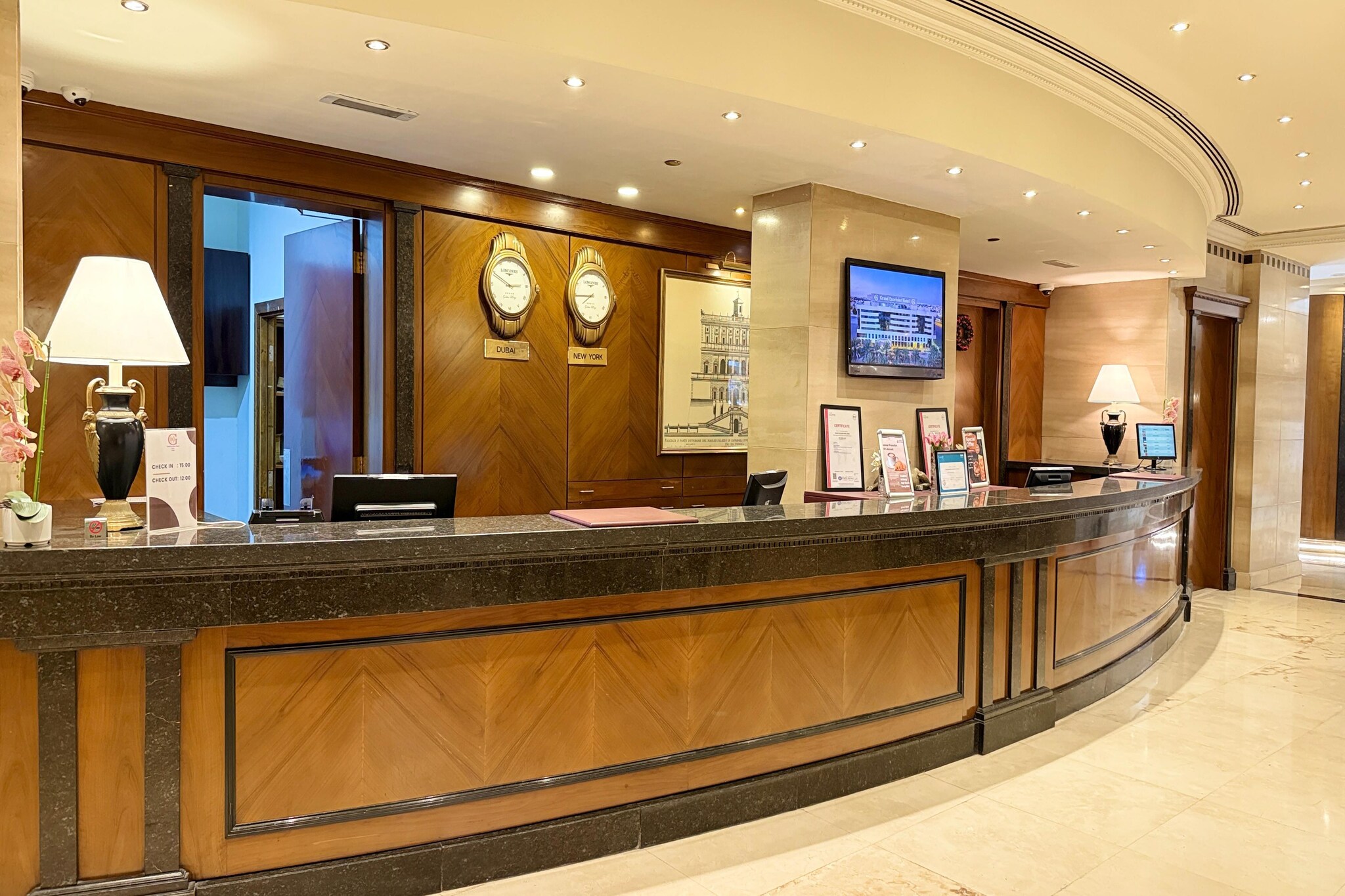 Elegant Royal Suite with Luxury Comfort in Deira