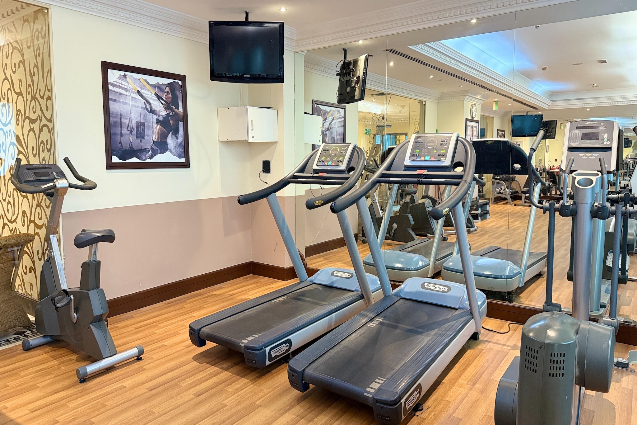 Built in July 2000, Grand Excelsior Deira Hotel is a perfect blend of modern comfort and classic hospitality. Ideally located in Dubai’s historic Deira district, the hotel welcomes business and leisure travelers with spacious rooms, excellent dining, and thoughtful amenities for a memorable stay.
Guests enjoy a wide range of facilities including 24-hour front desk service, free Wi-Fi throughout the property, CCTV security, daily housekeeping, luggage storage, and room service. Business travelers are supported with a business center, meeting facilities, concierge, and express check-in/check-out. For leisure, the hotel features a swimming pool, shared lounge with TV, and billiards.
Dining is made special with an on-site restaurant serving buffet and à la carte breakfast daily from 6:30 am to 10:30 am, along with refreshing drinks at the bar.
The hotel offers a variety of room categories such as Deluxe King, Deluxe Queen, Deluxe Twin, Superior King/Twin, Executive and Junior Suites, Royal Suite, and spacious Family Rooms. Each room is designed with comfort in mind, featuring air conditioning, flat-screen TV with satellite channels, minibar, tea/coffee facilities, and private bathrooms stocked with complimentary toiletries. Many rooms also include a sofa or seating area, work desk, and city views.
Safety and convenience are ensured with key card access, fire extinguishers, smoke alarms, lockers, soundproof rooms, and designated smoking areas. Laundry, dry cleaning, and ironing services are also available.
Guests can pay easily via cash, debit/credit cards (MasterCard, JCB). Free bottled water is provided in rooms, while additional services like wake-up calls, newspapers, and towels/sheets (extra fee) add to the convenience.
With its prime Deira location, professional services, and family-friendly facilities, Grand Excelsior Deira Hotel is an excellent choice for travelers seeking comfort, security, and warm hospitality in Dubai.