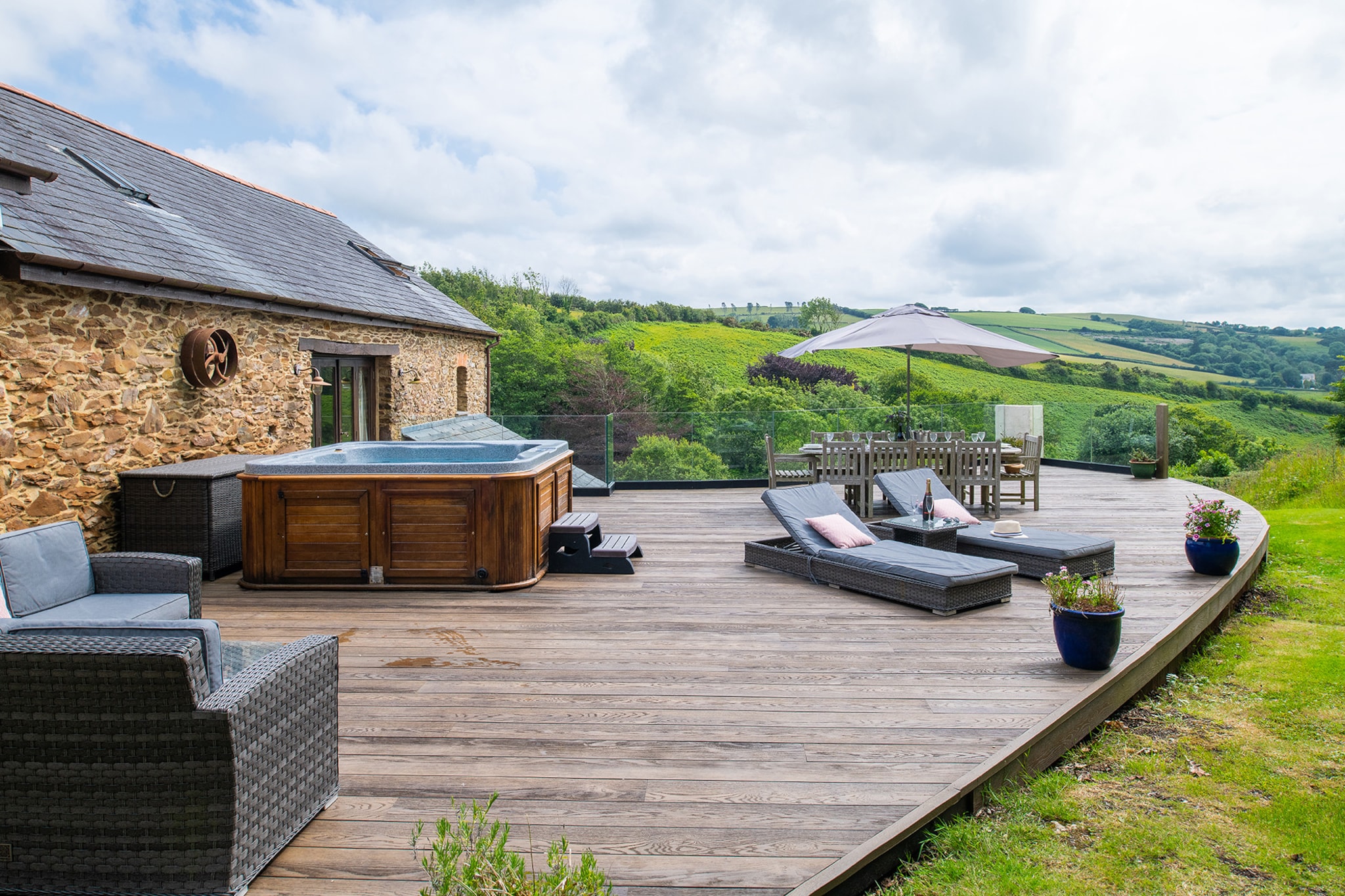Coulscott Old Barn - Terrace