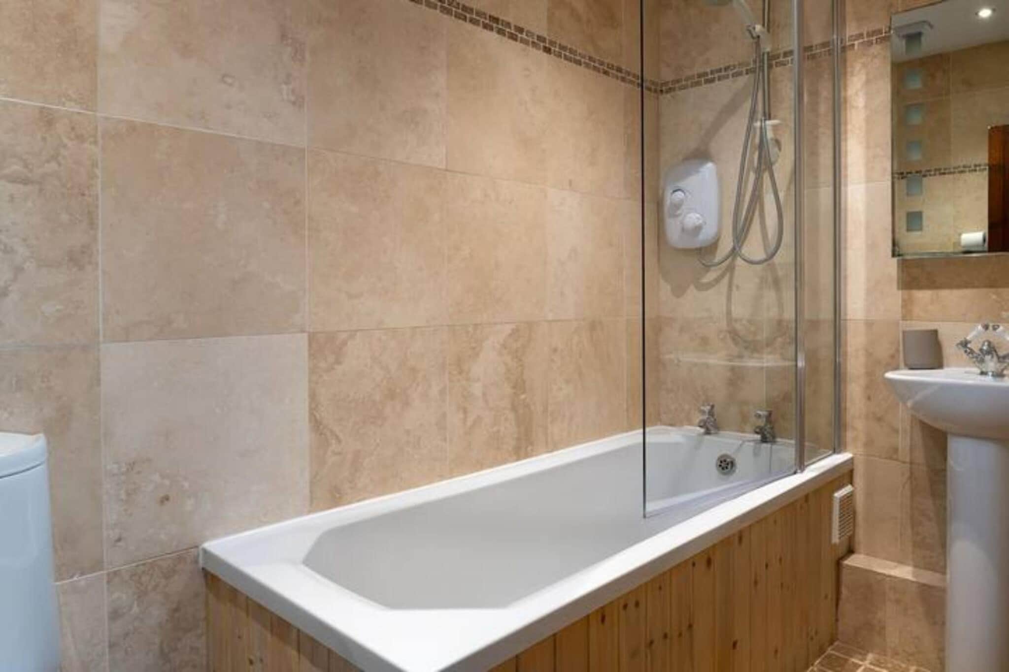 Coulscott Farmhouse - Bathroom