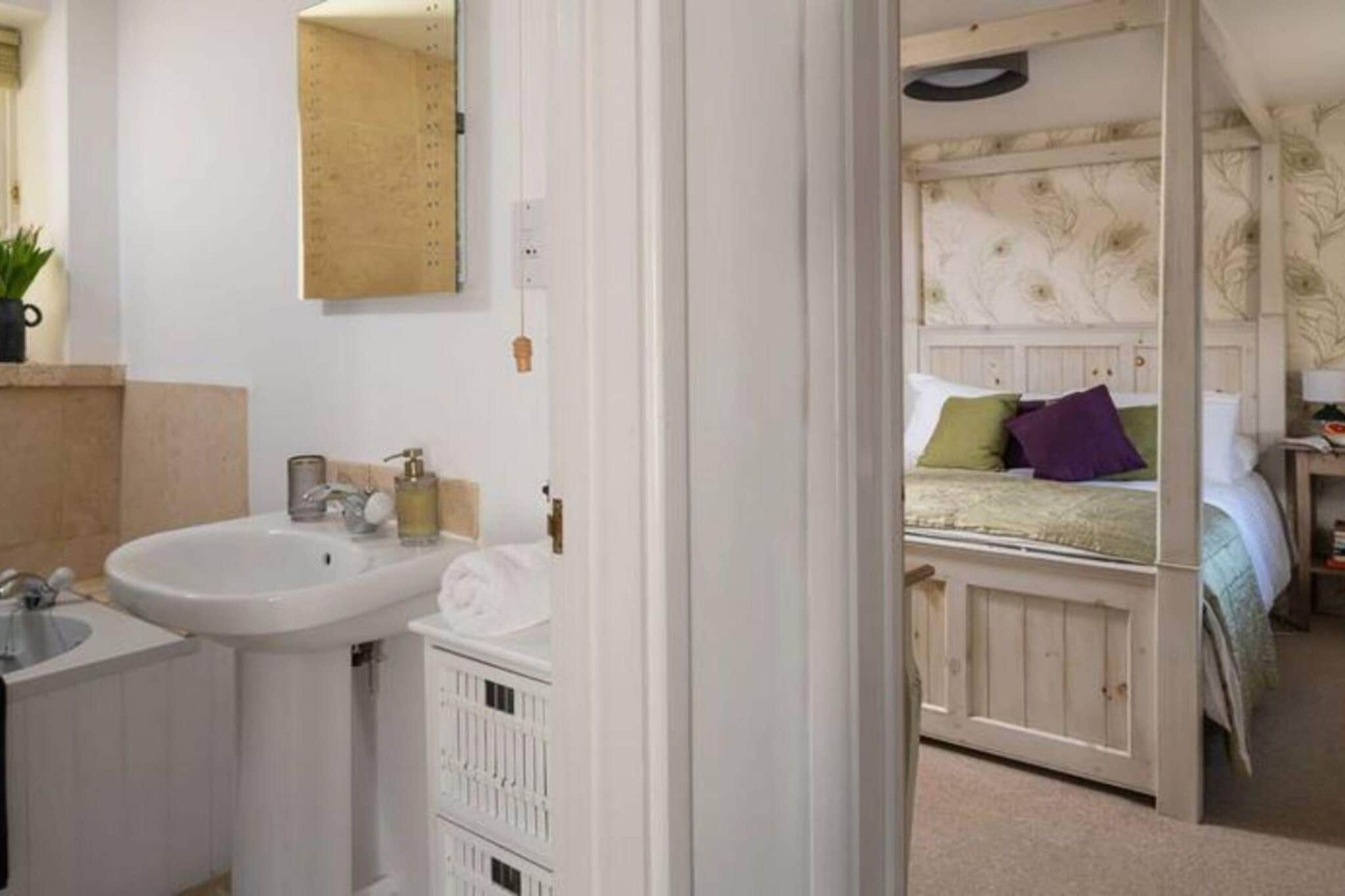 Coulscott Peacock Cottage - Bathroom