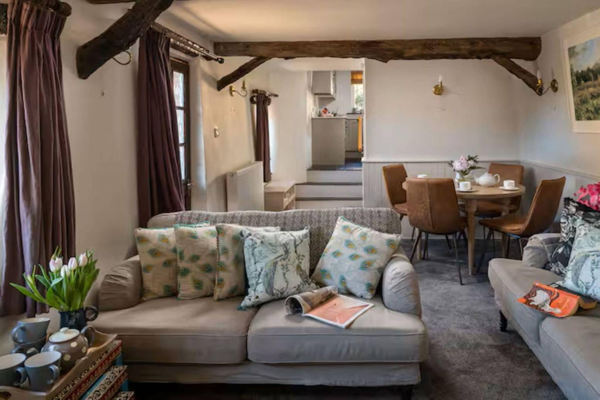Coulscott Peacock Cottage - Living room