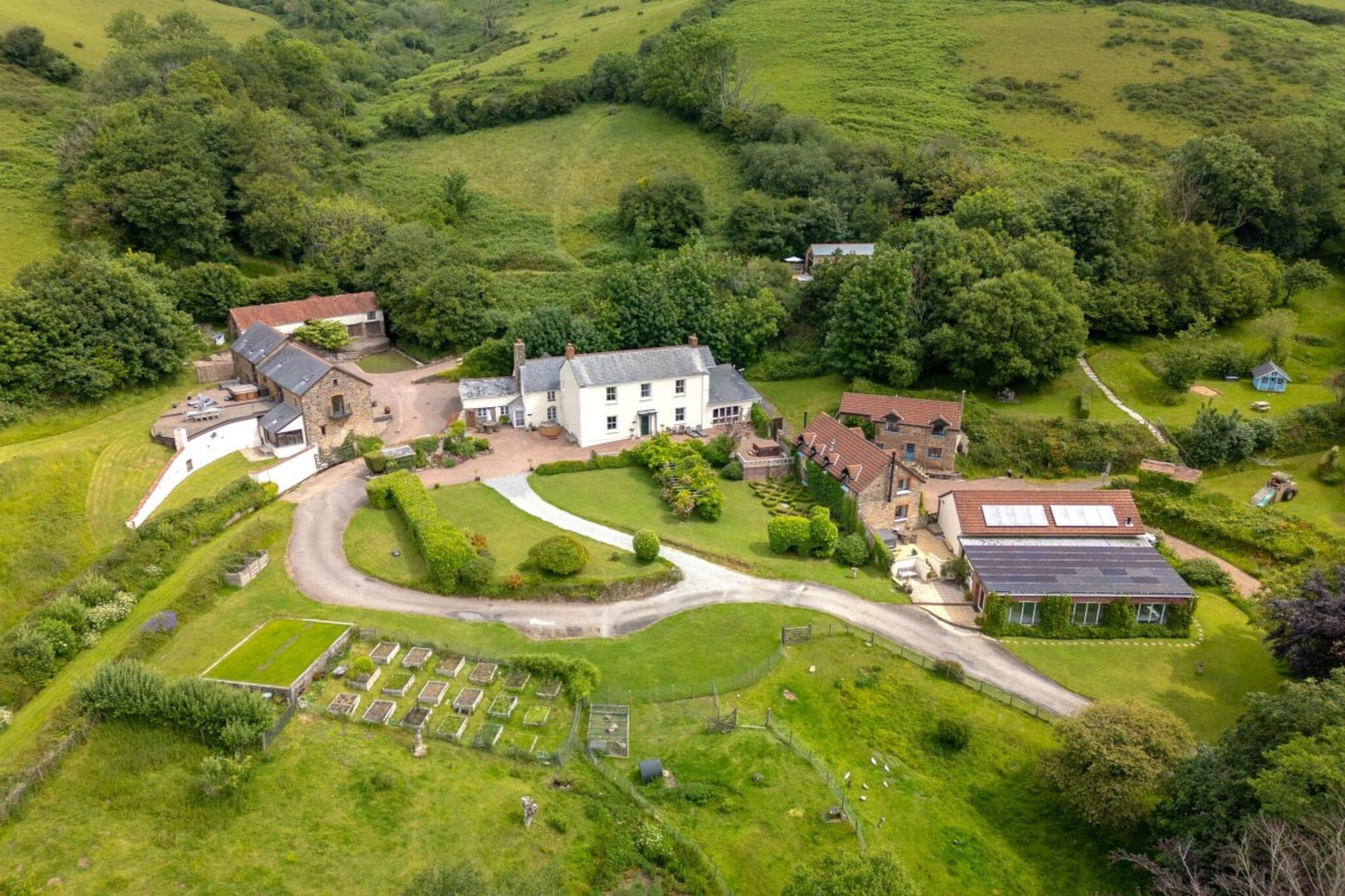 Coulscott Bantam Cottage - Areas within 1km in summer