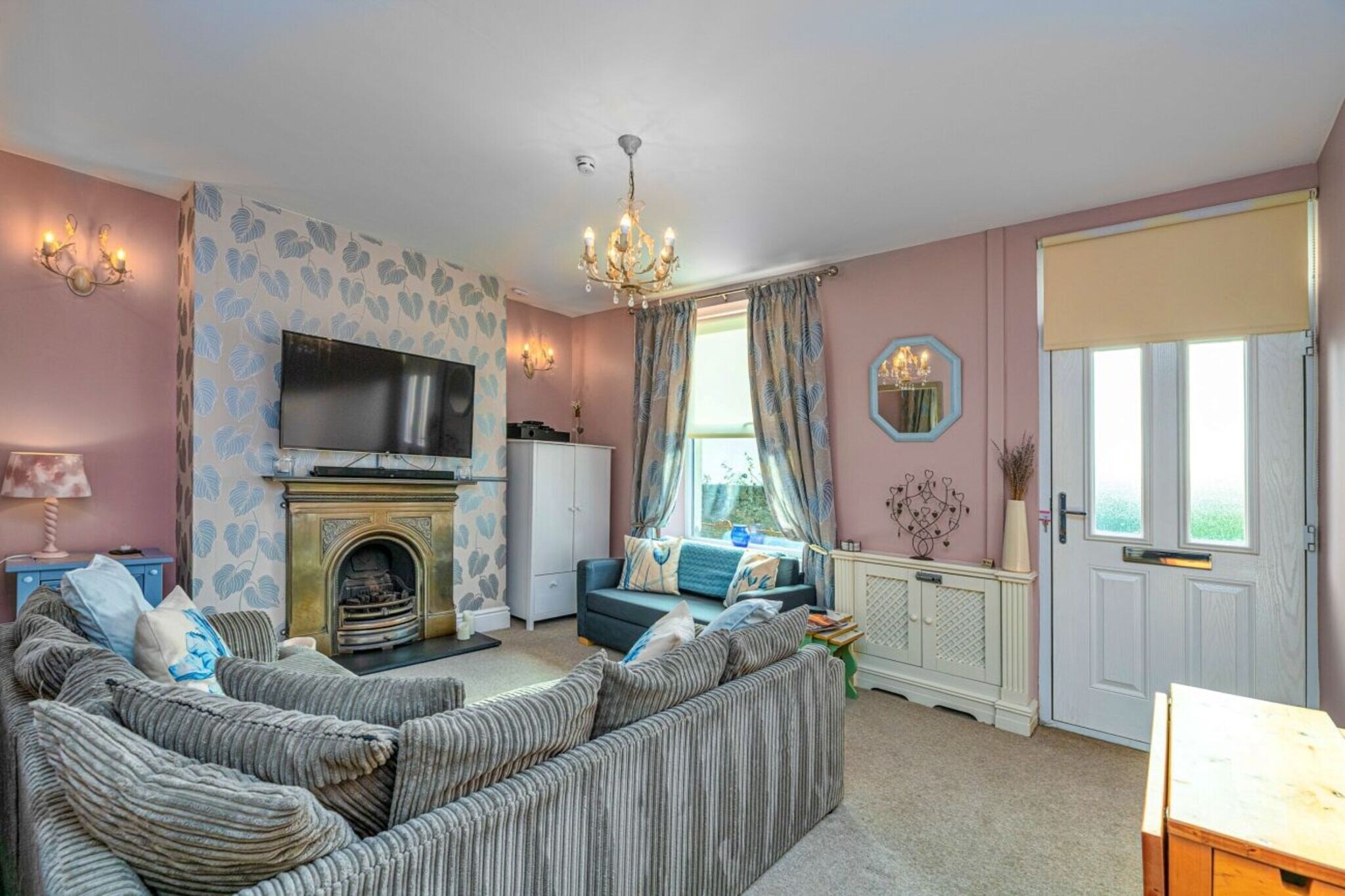 Bryn Derfel House - Living room