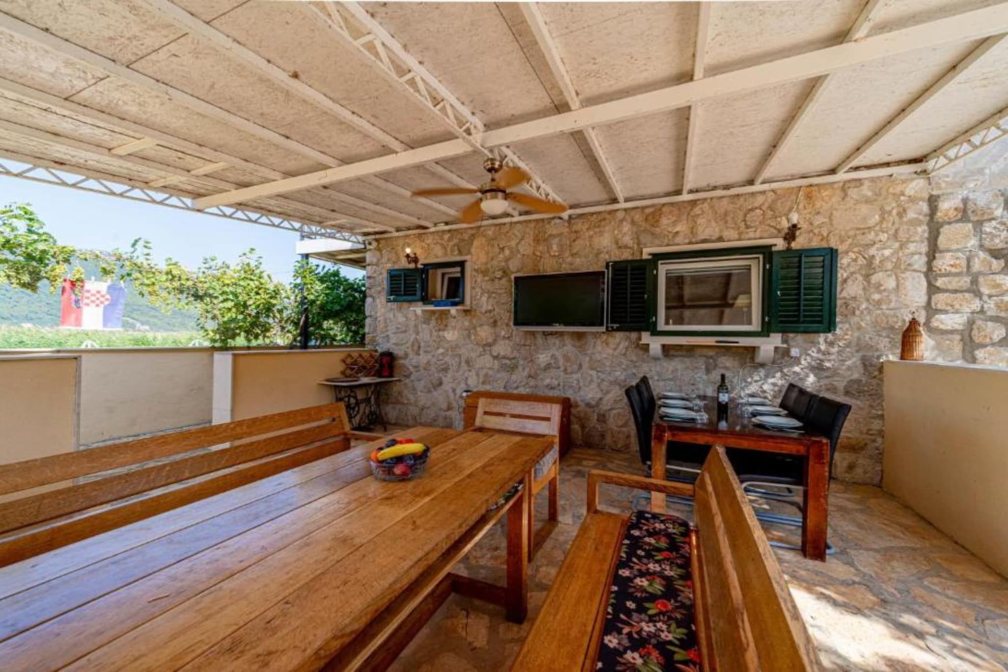 Natur Olive House Ston-Ausstattung