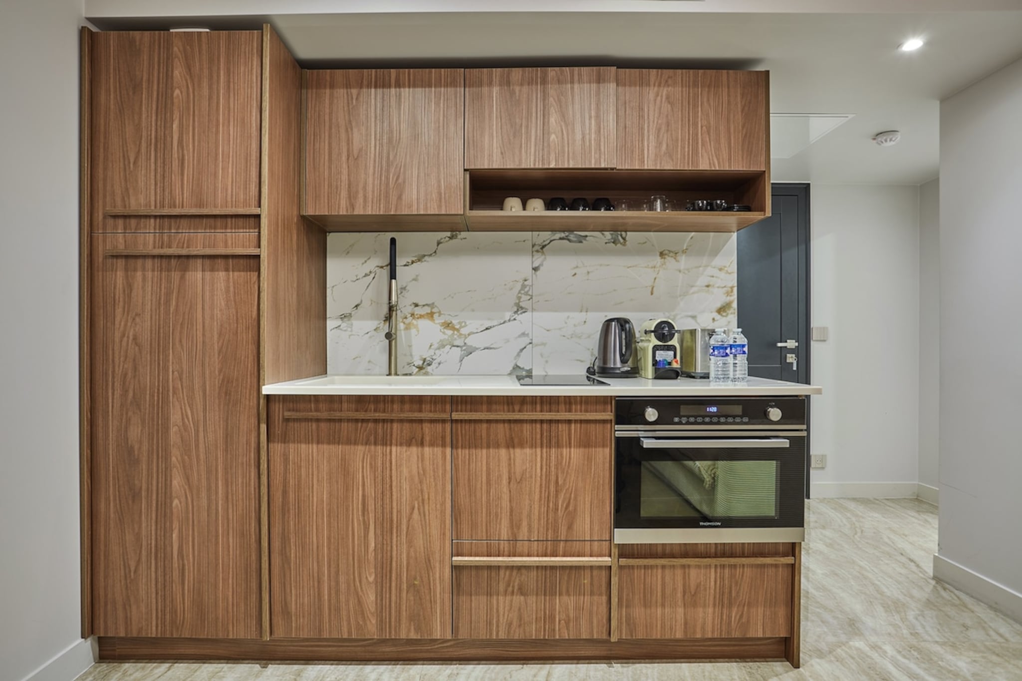 ALBERT THOMAS 01  N-Niet-getagd