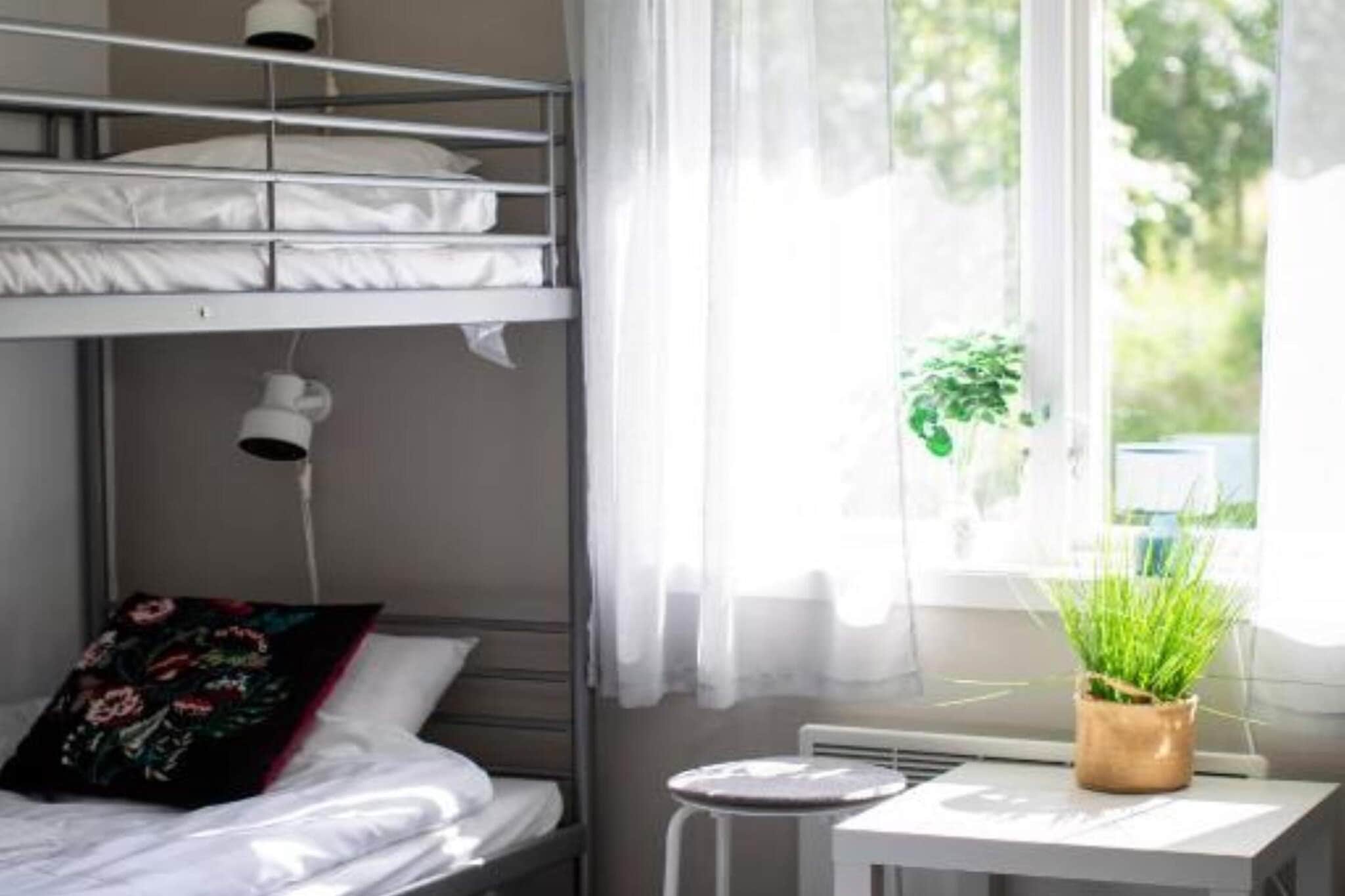 TYPE6 Double bed with shared Washroom-Binnen