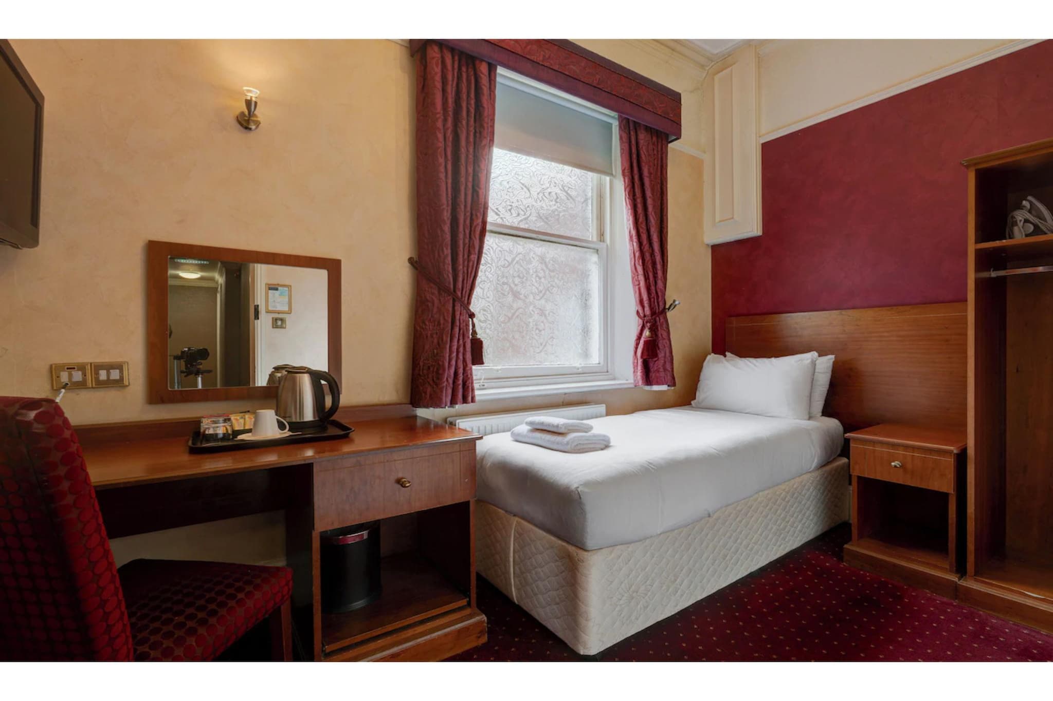Standard Single Room