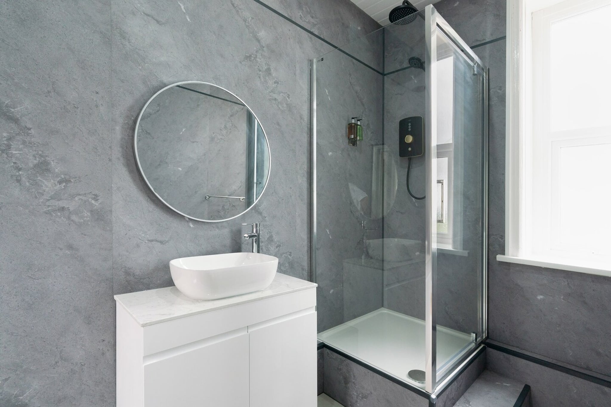Standard Twin Room - Shared - Schlafzimmer