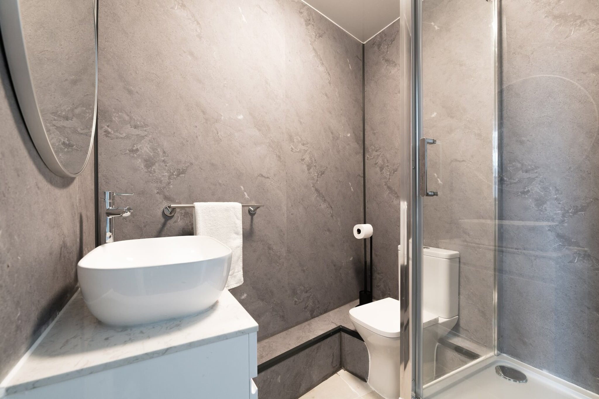 Standard Twin Room - Shared - Badezimmer