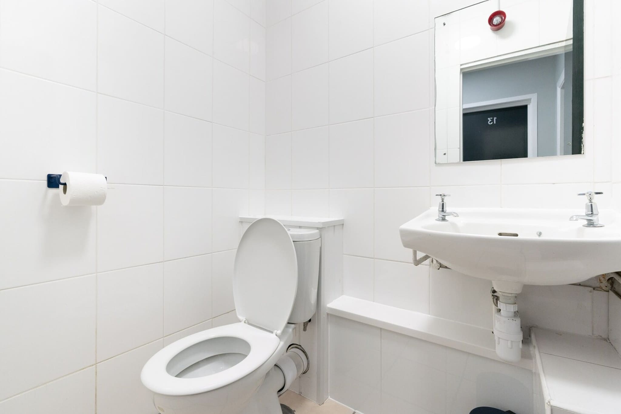 Standard Twin Room - Shared