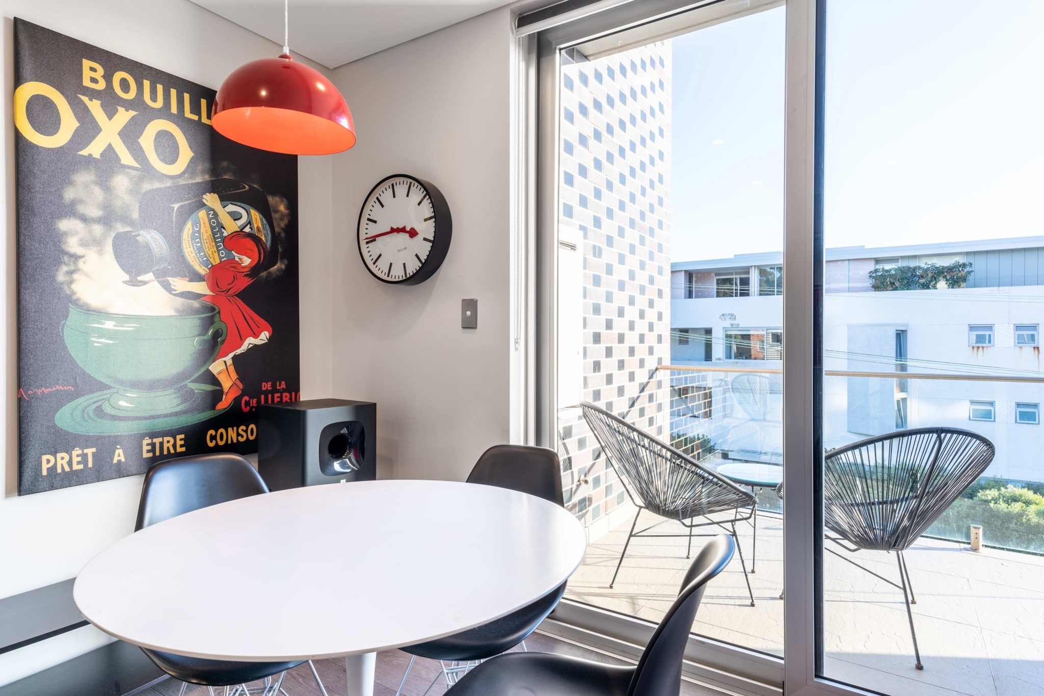 Bed Linen, Elevator, Hot Water, Internet Access DSL, Wardrobe, Kitchen(stove, electric kettle, toaster, coffee machine, oven, microwave, fridge), bedroom(Queen Bed), bathroom(hairdryer, Towels/Sheets (Incl.), shampoo, body soap), First Aid, Play area, TV, tumble dryer, washing machine, balcony or terrace, heating, air conditioning, iron, Essentials, dishes and cutlery, Conditioner, Long term stays allowed, Room-darkening shades, Shower gel, Wine glasses