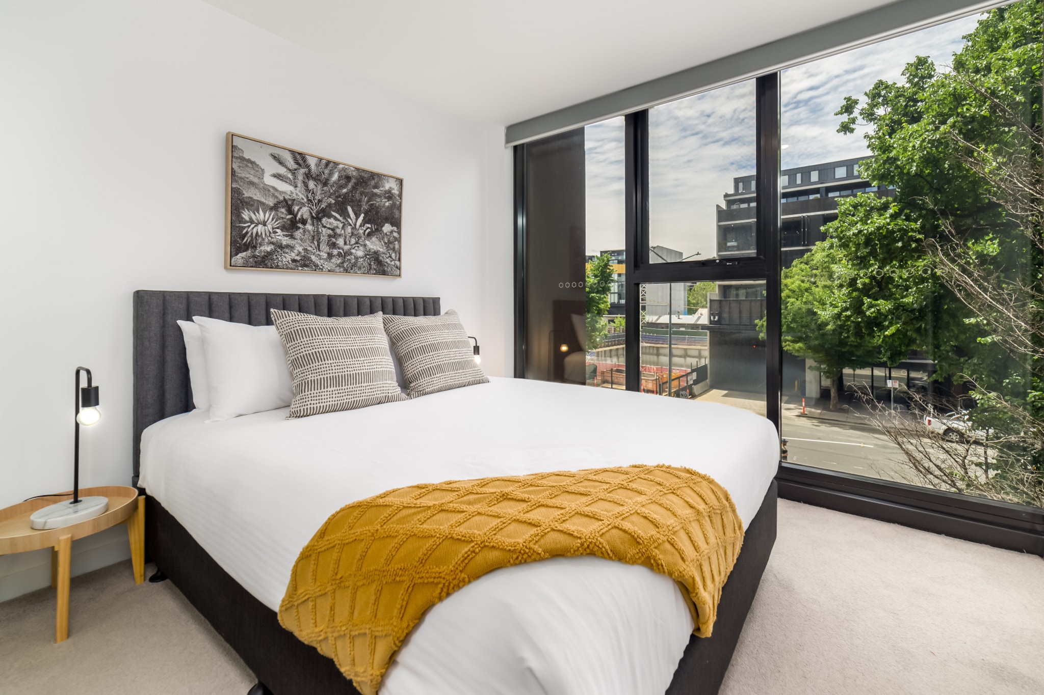 Bed Linen, Desk, Elevator, Hot Water, Internet Access DSL, Wardrobe, Living room(TV, dining table, seating area), Kitchen(stove, electric kettle, toaster, coffee machine, oven, microwave, dishwasher, fridge, dishes and cutlery), bedroom(Queen Bed), bedroom(Queen Bed), bedroom(Queen Bed), bathroom(tumble dryer, washbasin, toilet, washing machine, iron, hairdryer, Towels/Sheets (Incl.), shampoo, body soap, Essentials), bathroom, sauna, First Aid, Indoor pool, Play area, balcony or terrace, heating, air conditioning, swimming pool, Dedicated workspace, Carbon monoxide detector, Conditioner, Long term stays allowed, Shower gel, Wine glasses