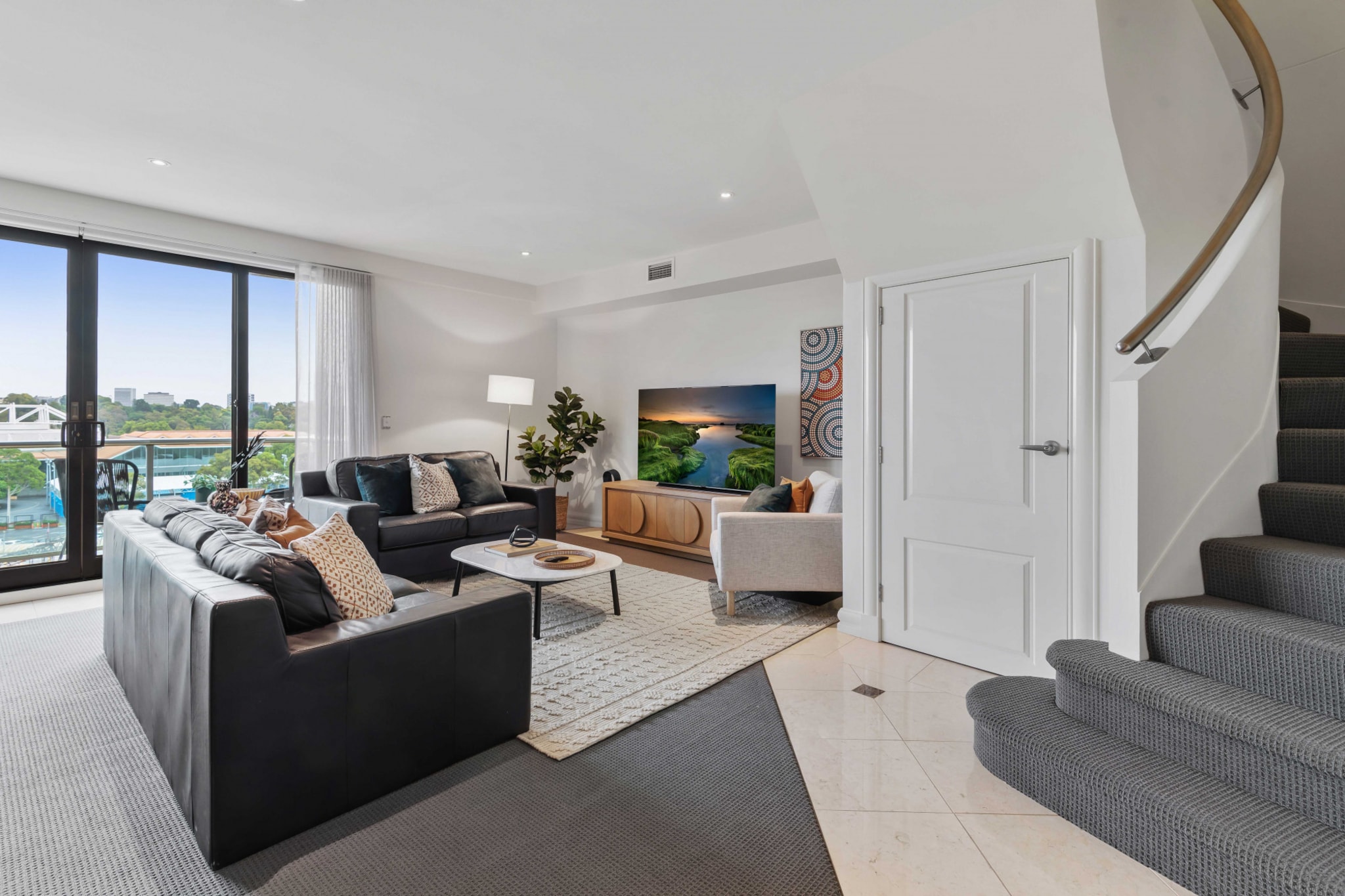 Spacious 3-Bed Apartment by the MCG