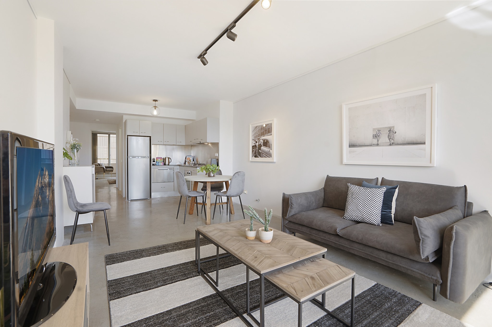 Central 1-Bedroom Apartment with City Views