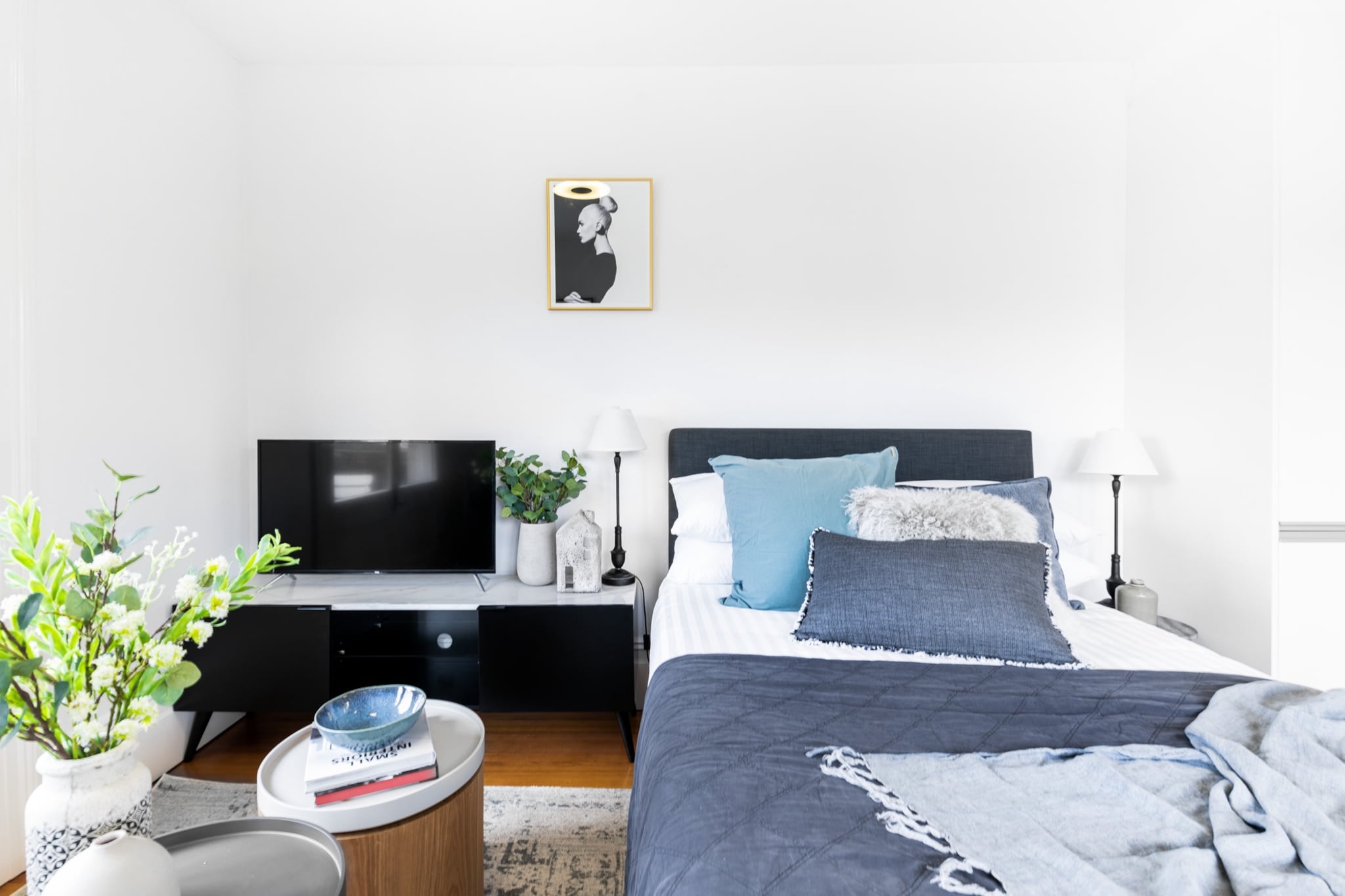 How many studio apartments do you see that have not one, but two Victorian-style wrought iron balconies? How many do you see that have all new furniture and appliances? How many do you see that are light, airy and have views of the surrounding area? This place has all that and more, including a location minutes from transport to the city and a short-walk to the harbour. You can't miss the the foodie paradise of the Tramsheds dining precinct either: it's just across the road.
The space
This freshly renovated and fitted-out studio is perfect for solo travelers and couples who appreciate efficient and aesthetic interior design.
 
General
- Newly renovated
- Balconies and district view
- Heritage touches, including hardwood floors
- Laundry facilities provided
- Wi-Fi is provided
- Self check-in
 
Bedroom/living/dining area
- Double size bed with quality sheets
- Bright open space with large windows
- Comfortable and spacious lounge and dining setting for two
- Flat-screen LCD TV
 
Kitchen
- Electric cooktop
- Modern appliances
- Dishwasher
- Coffee machine
 
Bathroom
- Spacious bathroom with toiletries and towels provided
- Travel essentials and hairdryer provided
- Beautiful and clean walk in shower
- Washer and dryer
Local area description
Whether it's thanks to neighbouring Sydney University, or because it's full of eccentric Victorian homes, Glebe definitely has a bohemian vibe. Glebe Point Road, the main drag, is certainly known for its lively café culture and independent bookshops. But there's another side to this suburb: a quiet harbourside village with lots of green space. It's really a choose your own adventure situation.
House rules
You are staying in a friendly and peaceful neighbourhood and we kindly ask you to respect the community and your surrounding neighbours. The following strict House Rules apply:
 
- No loud noise between 10 pm and 8 am
- No parties or antisocial behaviour
- No additional people are to access the property without our prior approval
- No pets are allowed in the property without approval
- No smoking is allowed at any times
- If you break something, please let us know
- To help protect all floor coverings do not wear any shoes inside the property
 
Please be aware that excessive noise such as amplified music, vocals or screaming or anti-social behaviour in the property or common areas can cause neighbours to complain to us, the Building Manager, Council Rangers or Police.
 
IMPORTANT: Any breach of the House Rules may lead to a $500 fine plus compensation for any cost/damage created and immediate eviction of the property.
 
Finally, when checking out, we kindly ask you for the following:
 
- Please leave all beds unmade
- Please clean up your dishes and put them away
- In case you have rearranged furniture, please put it back to the original location
- Please take out the rubbish and remember to use the right bins
- Please ensure all appliances, A/C and lights are off and doors and windows are closed
Interaction with guests
Welcome to MadeComfy! Our local team curates stays in exceptional Australian & New Zealand properties, ensuring style, comfort, and prime locations for discerning guests. We prioritise your needs to provide a memorable home-away-from-home experience. Explore our digital guidebooks for local recommendations, and don't hesitate to contact us throughout your stay. We're here to ensure your comfort – enjoy your stay with MadeComfy.
Notes
For your comfort, this property is prepared with professional-grade hotel-style linen, including a three-sheet setup, ensuring a fresh and hygienic sleep experience.
 
Extra Services:
- Early check-in: Our standard check-in is at 3 pm. To guarantee early access to the property we suggest booking the night before if available. Otherwise, early check-in is subject to availability from the night before at an additional cost.
- Late check-out: Our standard check-out is at 10 am. To guarantee a later check-out of the property we suggest booking an additional night if available. Otherwise, a late check-out is subject to availability from the night before to an additional cost.
- Baggage: For security reasons, we are unable to receive or to keep unattended baggage before check-in or after check-out
- We provide a small welcome amenity pack to get your stay started
 
Note
- Please have into consideration there are stairs to enter the property.
- This booking is protected with coverage for lost baggage and emergency medical expenses, provided by Travel Support with claim upto 500 AUD (T&C Applies). For more details reach out to Guest Support team post booking.
Access description
- You’ll have access to the entire property when you stay here, so it will feel like your own home.
- The keys will be left in a lockbox onsite. We will send you the access code 3 days prior to your arrival.
Getting around
We highly recommend using ride-sharing services.
 
Check out the TripGo app for transport timetables.
 
Points of Interest
- Glebe market 1.3 Km, three-minutes drive
- Broadway shopping centre 2.0 Km, five-minutes drive
- Sydney Fish market 1.7 Km, three-minutes drive
- Chinatown, Darling Harbour 2.9 Km, eight-minutes drive
- Circular Quay, Opera House 7.1 Km, 15-minutes drive
 
Beach Access
- Bondi beach 14 Km, 20-minutes drive
 
Airport Access
- Sydney Airport 11.2 Km, 19-minutes drive