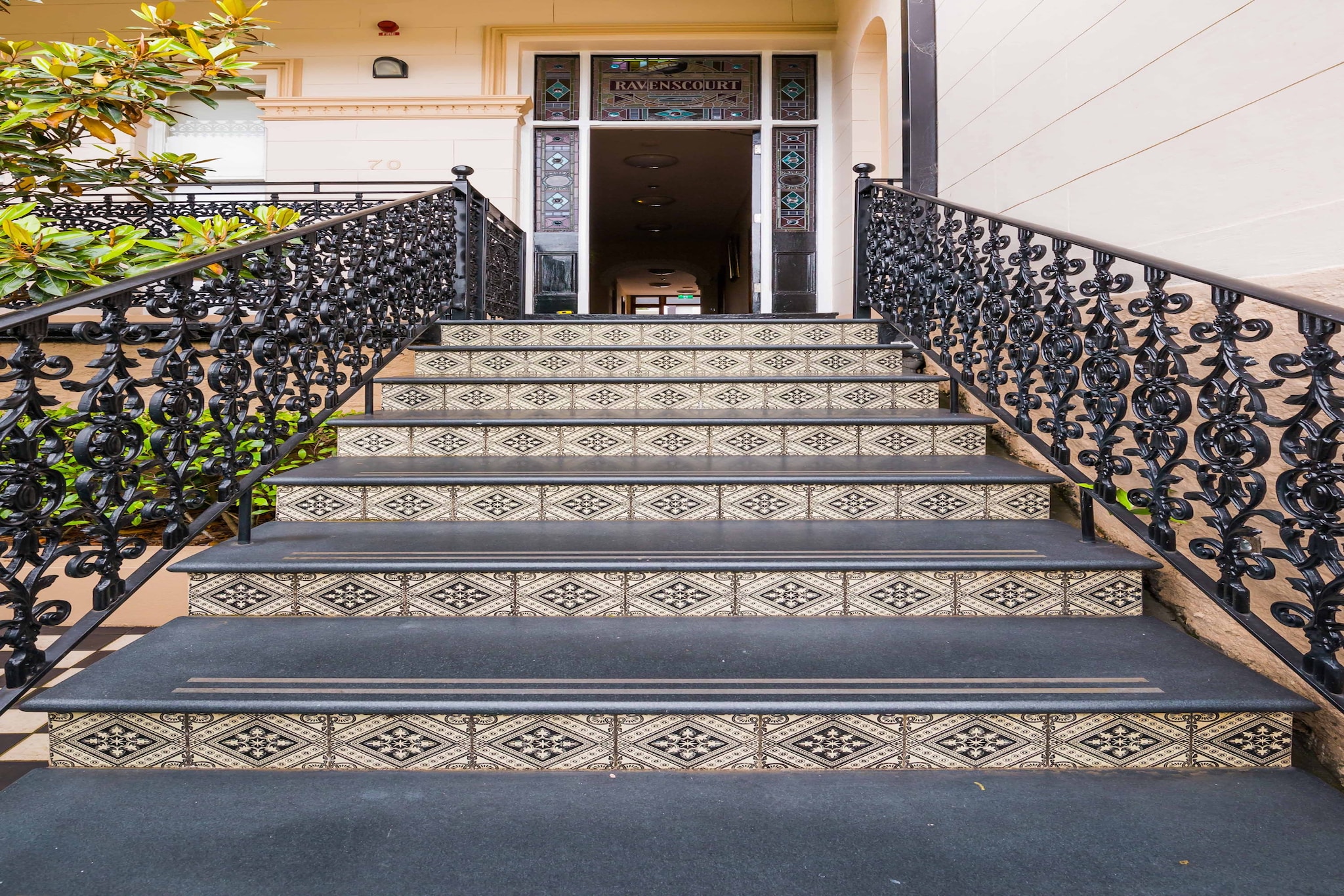 Designer Styled Studio in Central Trendy Glebe