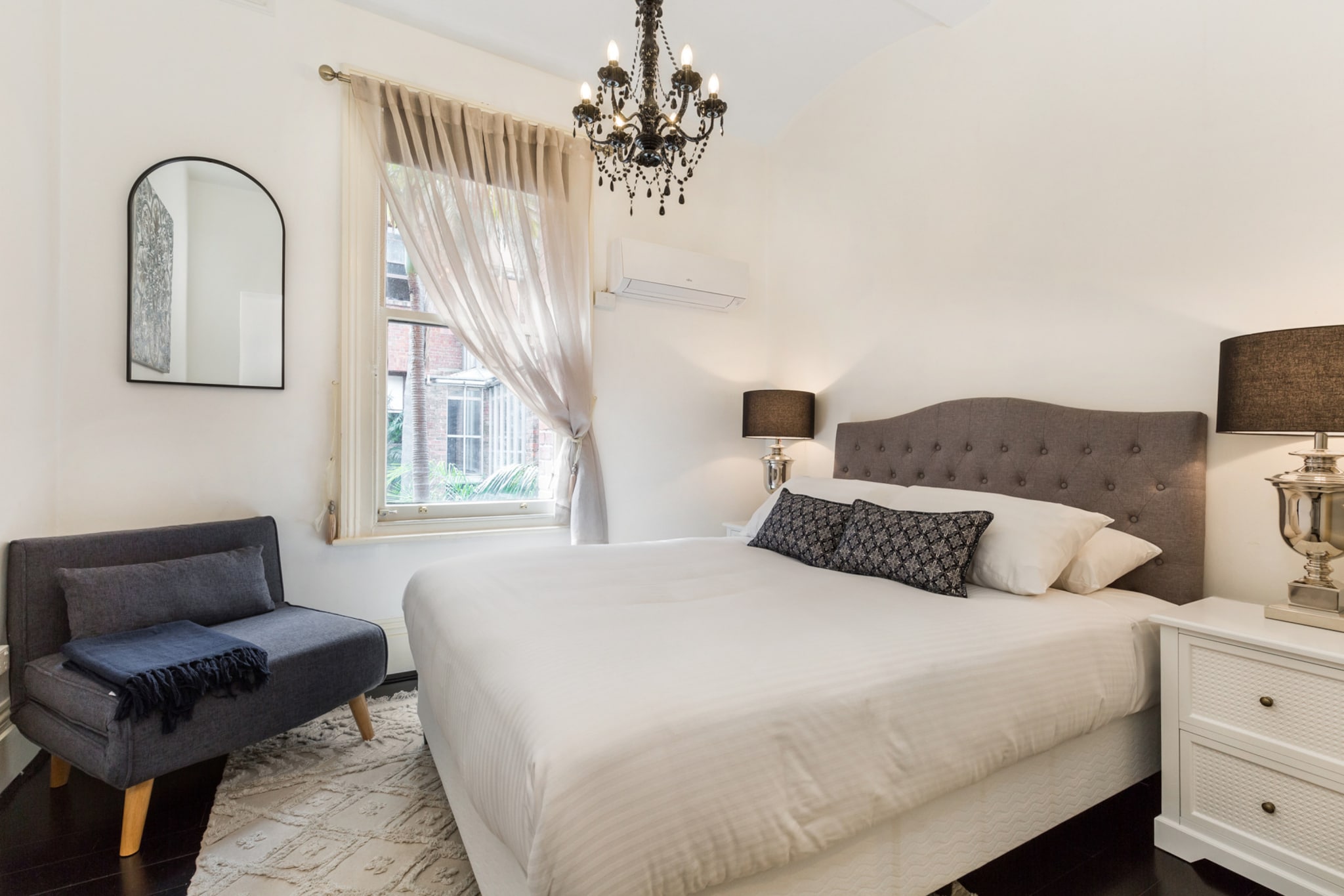 Cosy and Central City Studio Near Attractions