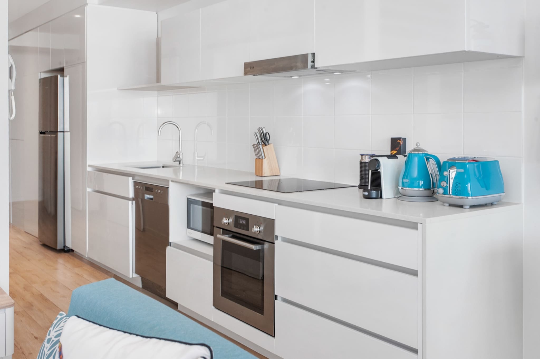 Spacious 2-Bed Unit With Balcony Next to The Gabba