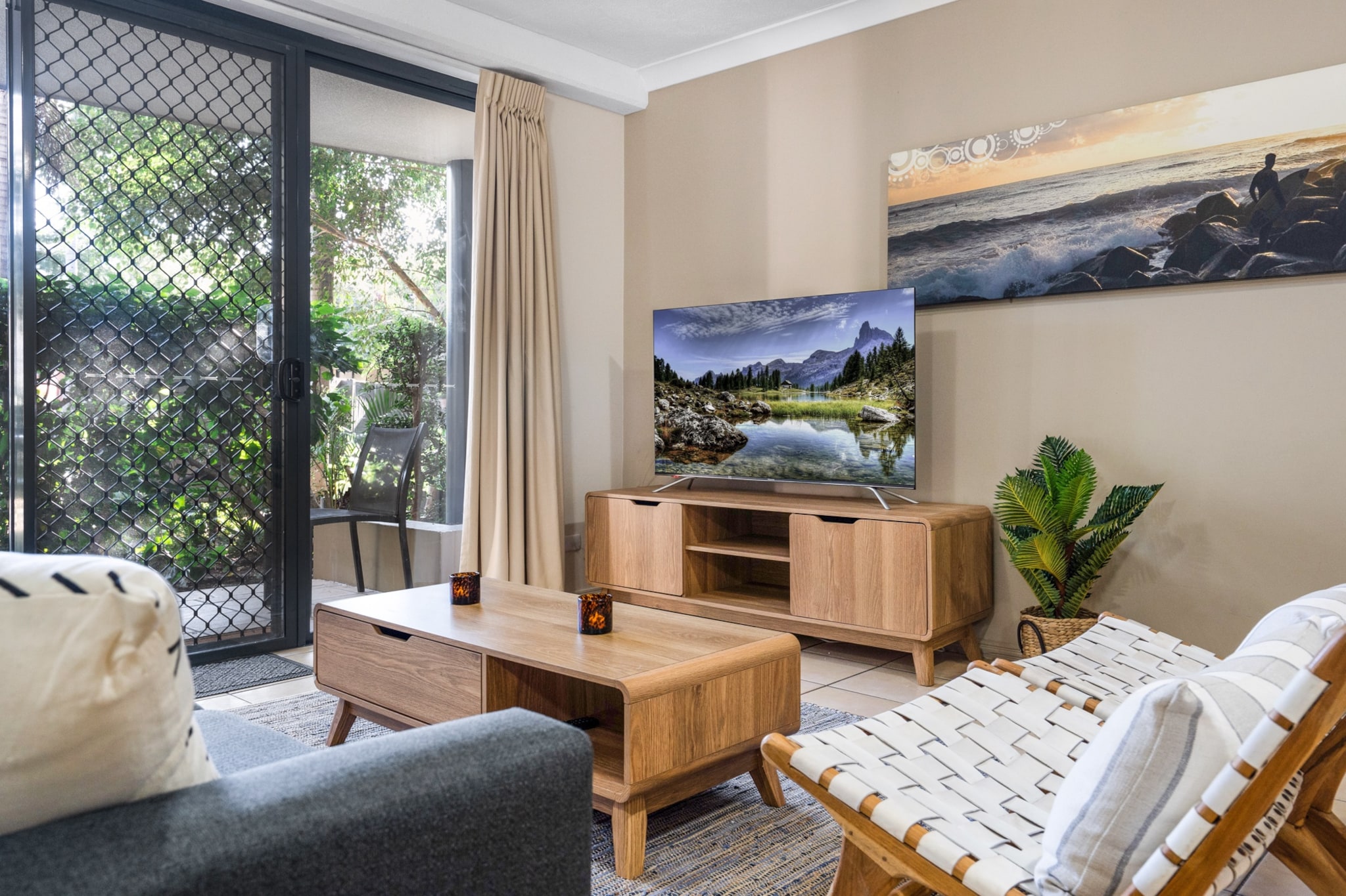 2-Bed Family Haven with Pools, BBQ & Playgrounds