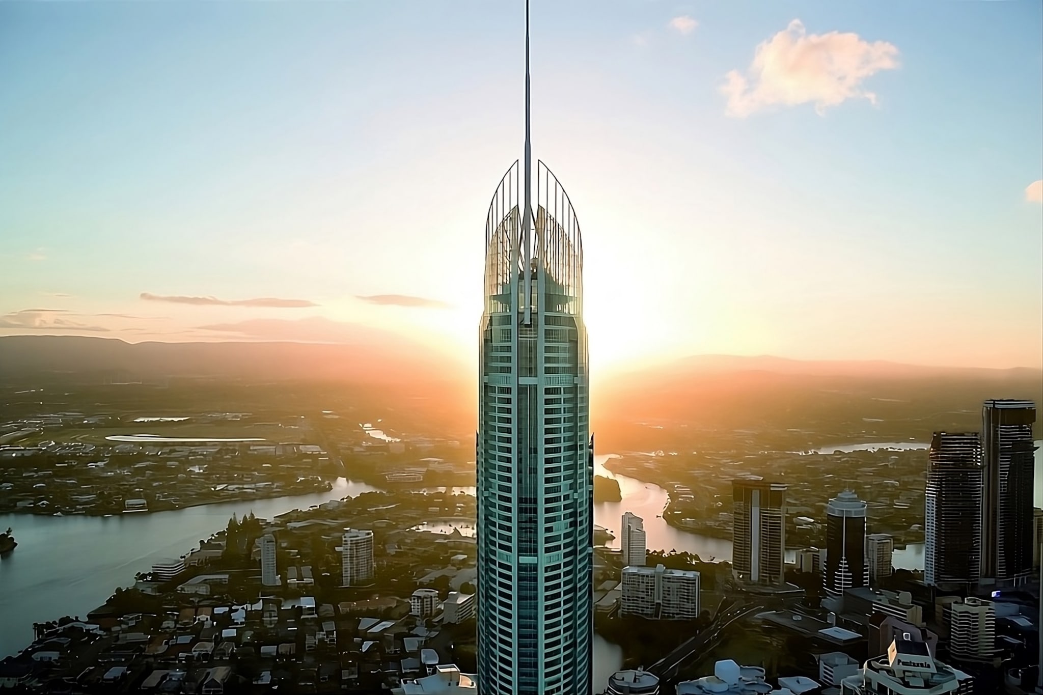 Scenic 2-Bed with Pool, Gym