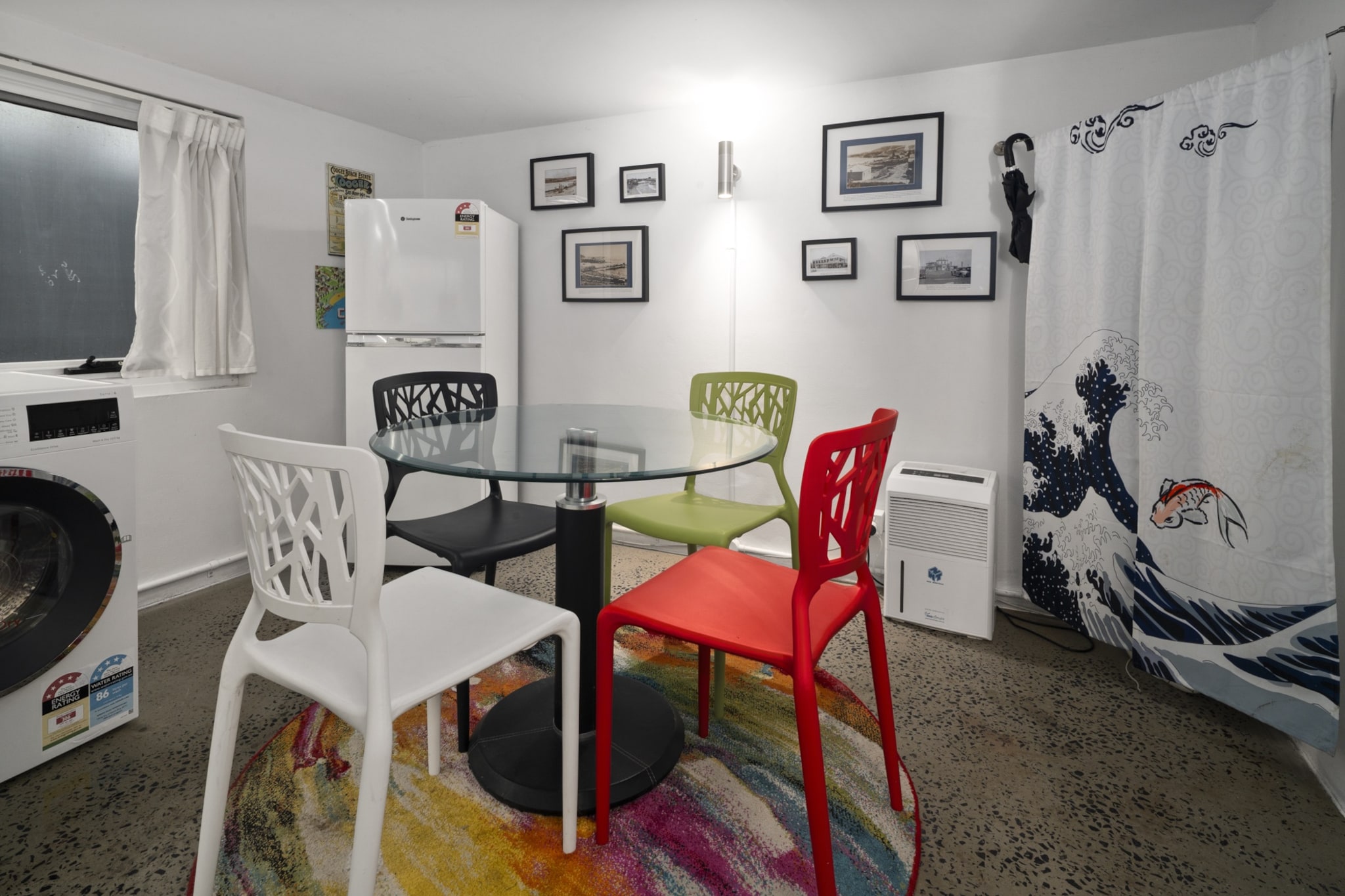 Bed Linen, Desk, Hot Water, Internet Access DSL, Wardrobe, Living room(TV, dining table), Kitchen(electric kettle, toaster, coffee machine, microwave, dishwasher, fridge, freezer), bedroom(double bed), bathroom, First Aid, Beach, tumble dryer, washing machine, heating, air conditioning, hairdryer, Towels/Sheets (Incl.), shampoo, body soap, Essentials, dishes and cutlery, Dedicated workspace, Carbon monoxide detector, Coffee, Conditioner, Long term stays allowed, Near Ocean, Shower gel, Wine glasses