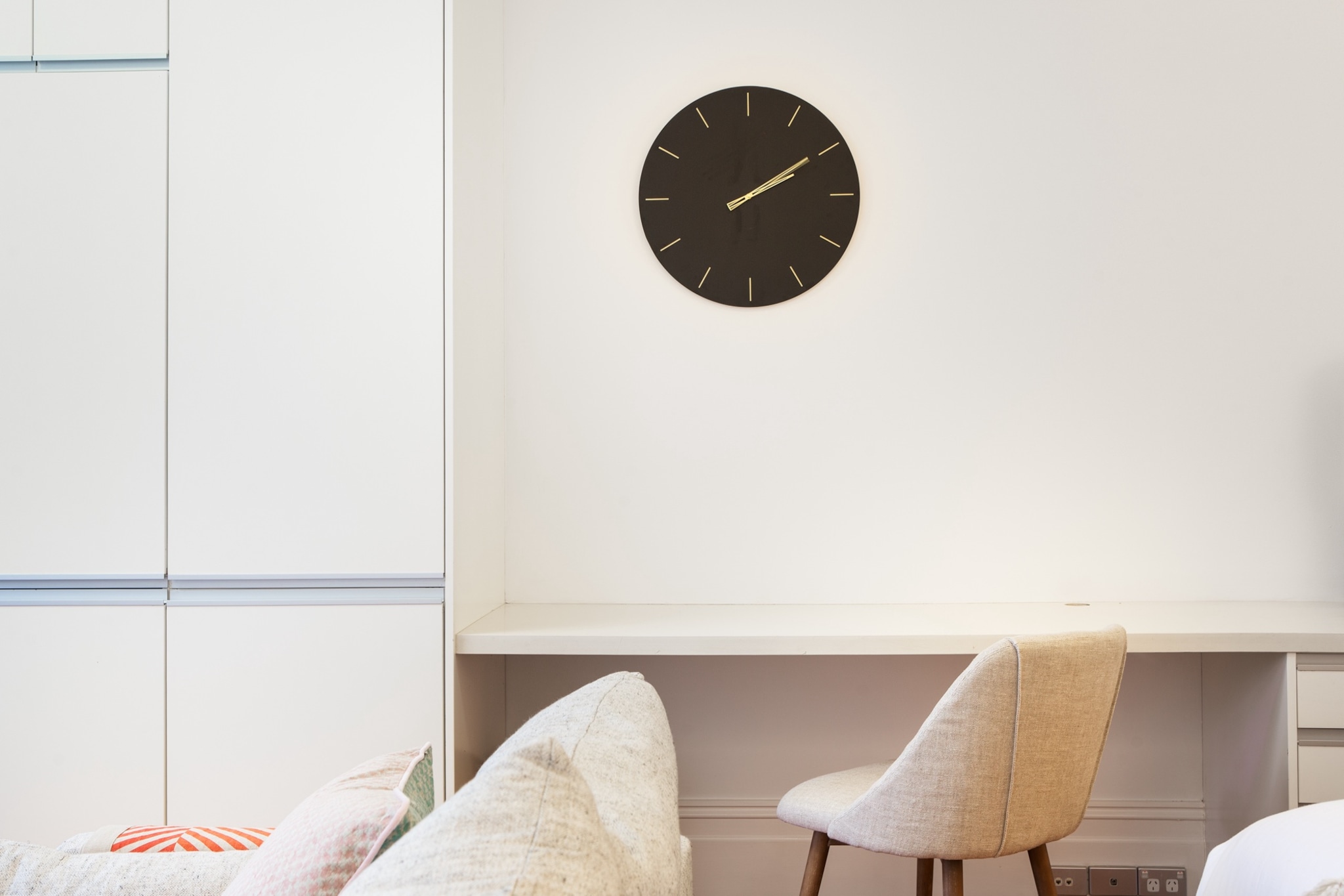 Ravenscourt’s Studio Apartment Close to Everything