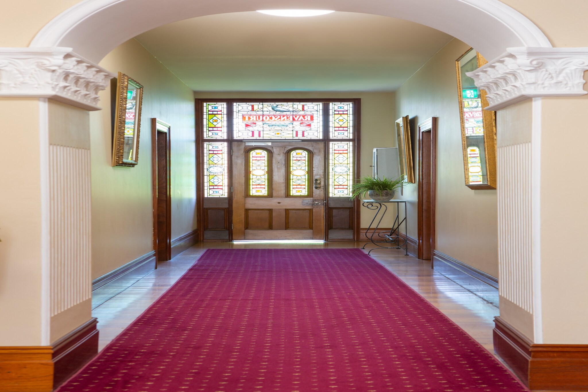 Ravenscourt’s Studio Apartment Close to Everything