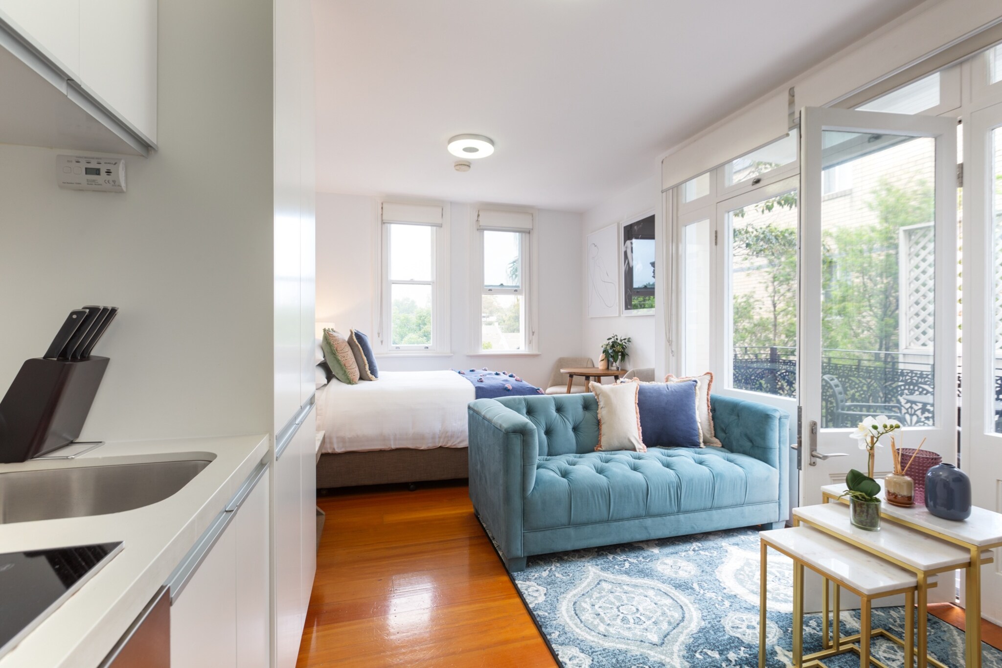 Intimate Studio Apartment with Balcony in Glebe