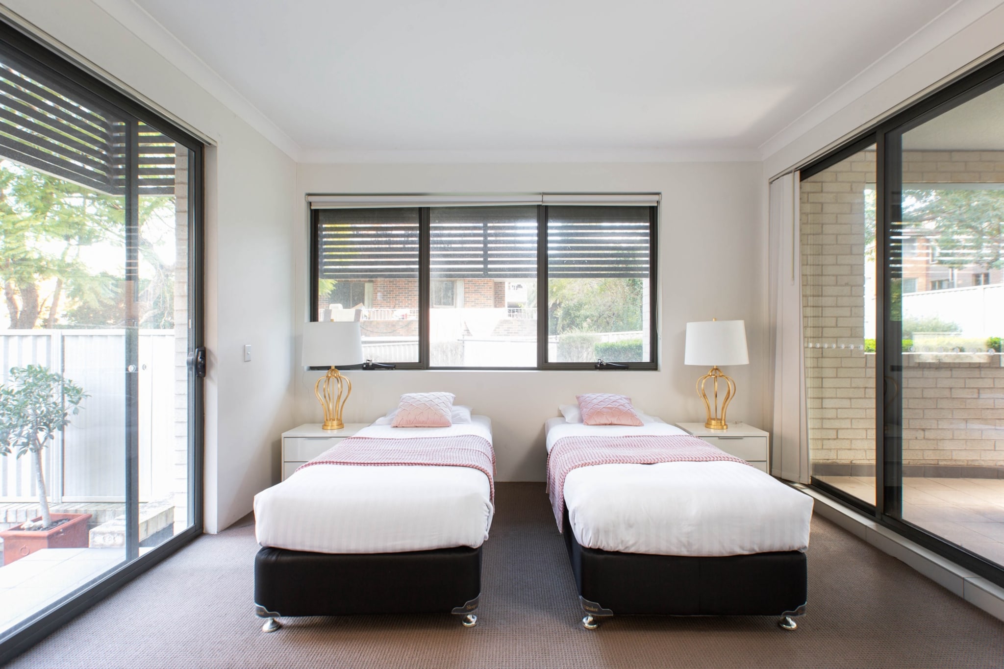 Bed Linen, Elevator, Hot Water, Internet Access DSL, Wardrobe, Kitchen(stove, electric kettle, toaster, oven, microwave, dishwasher, fridge), bedroom(2x single bed), bedroom(Queen Bed), bathroom(bath tub, hairdryer, Towels/Sheets (Incl.), shampoo, body soap), First Aid, Play area, TV, tumble dryer, washing machine, balcony or terrace, heating, air conditioning, iron, Essentials, dishes and cutlery, Conditioner, Long term stays allowed, Shower gel, Wine glasses