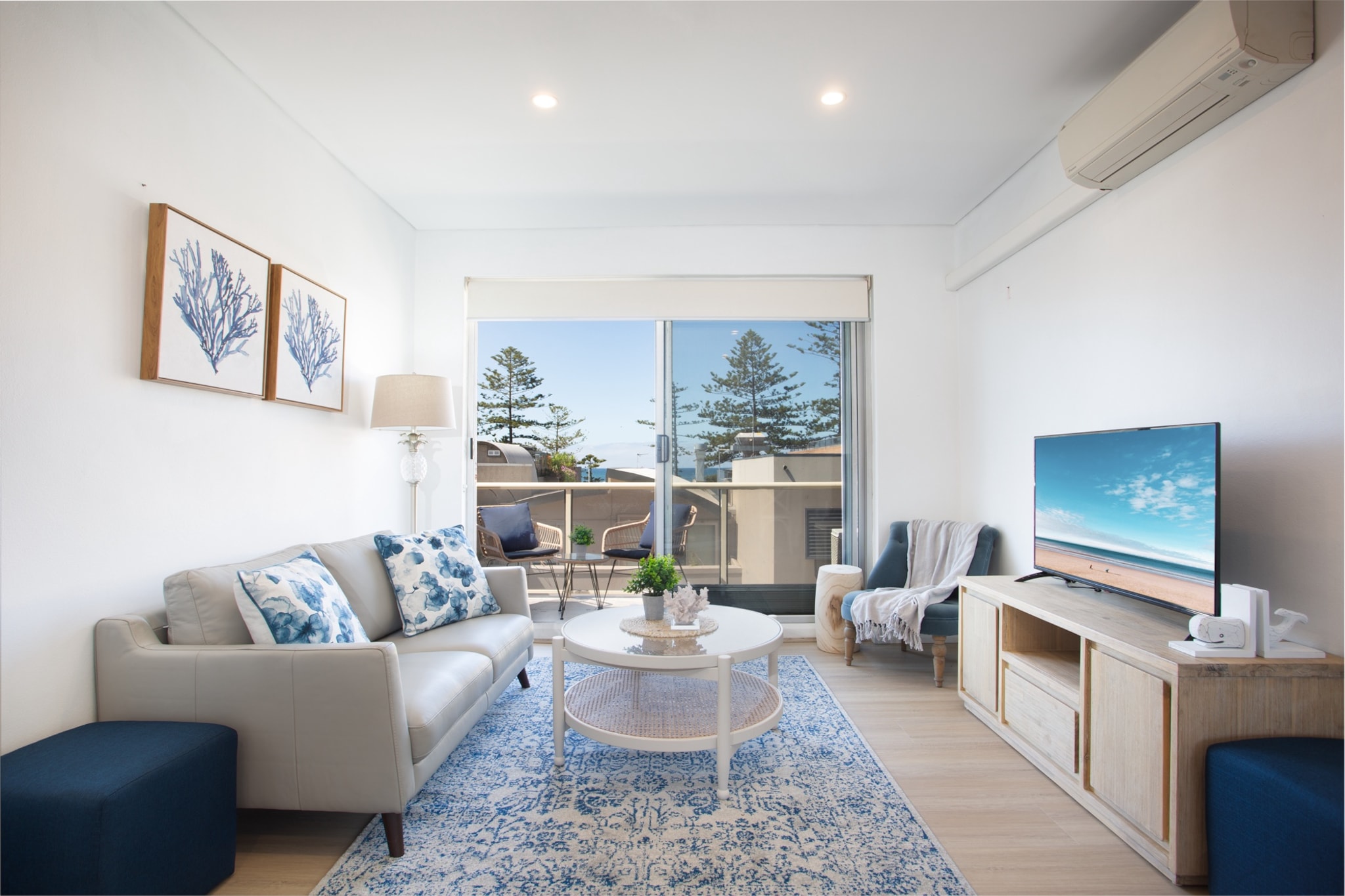 MadeComfy Trendy Apartment on Dee Why Beach