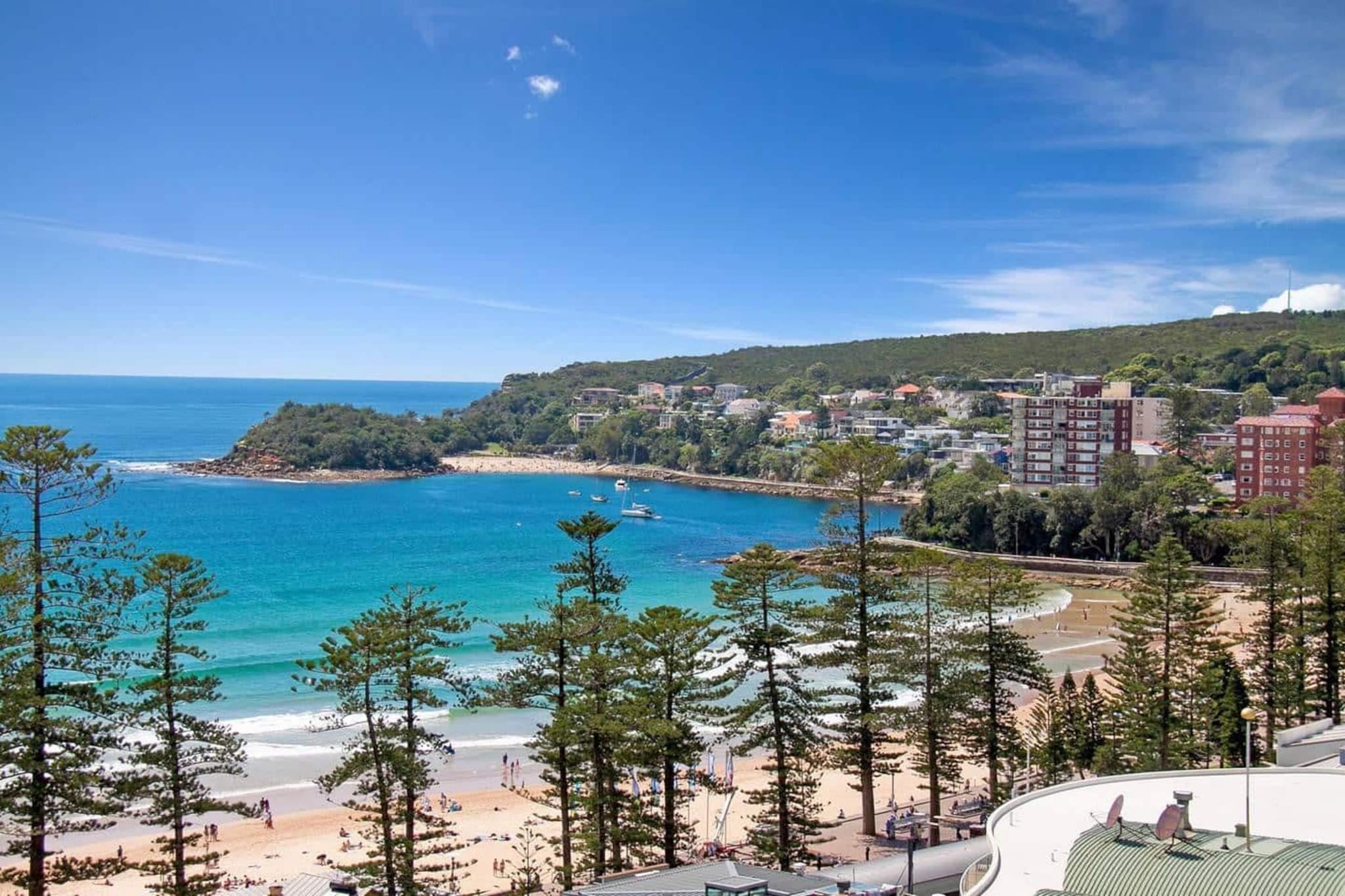Stunning Ocean Views With Manly At Your Doorstep