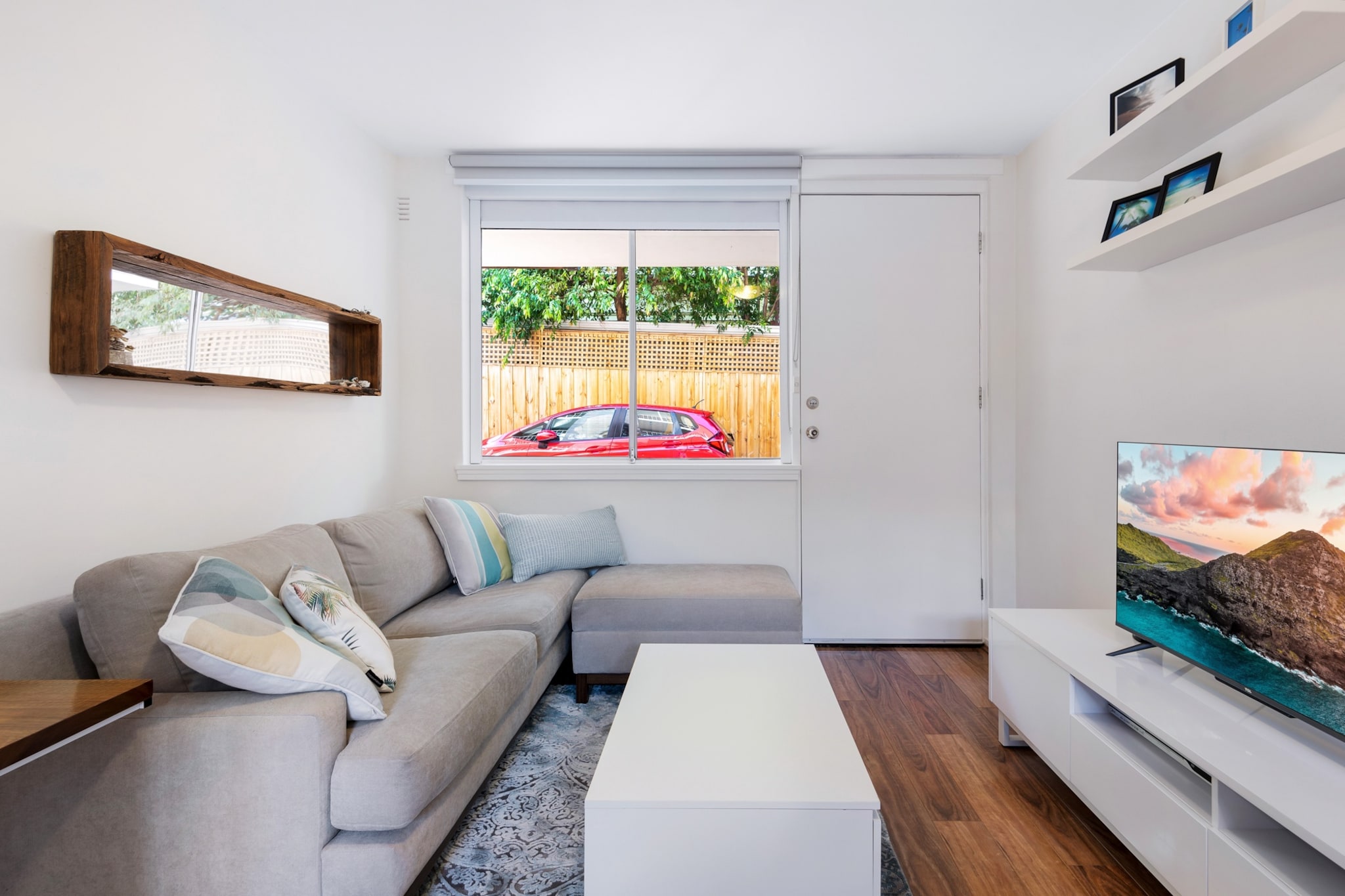 Snug St Kilda Apartment with Private Courtyard