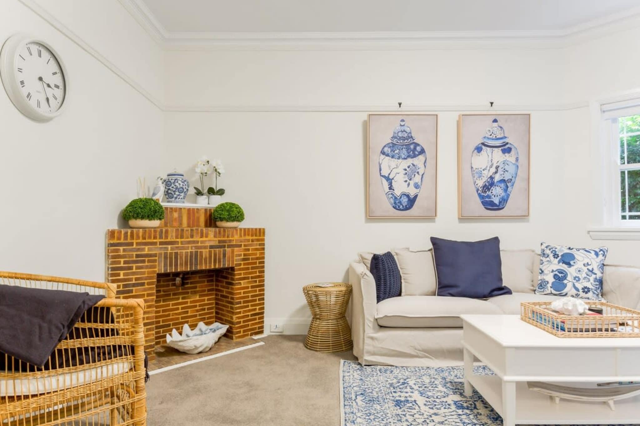 Property description
Located in the Art Déco 'Moonaree' building in a peaceful cul-de-sac, this 2-bed ground floor apartment offers the combination of Hamptons coastal interiors and carefree beachside convenience. Complete with a well-equipped kitchen, lounge room and study nook, this beachside retreat is footsteps from Manly Cove Beach, Wharf and the nearby entertainment precinct. This apartment is close to hidden coves and inlets, National Parks and historical sites and only 30 minutes ferry ride to Sydney’s CBD.

The space
This charming Sydney home, with 2 bedrooms and 1 bathroom, ensures a cozy stay. Each room has a double bed, heating, blackout blinds and an electric blanket in the main bedroom. Enjoy Wi-Fi, Google Assistant speakers, and a study nook with a selection of novels to choose from. Air-conditioning and heating are available in the living space. Self check-in adds convenience to your stay, making the most of your time in Sydney effortless.