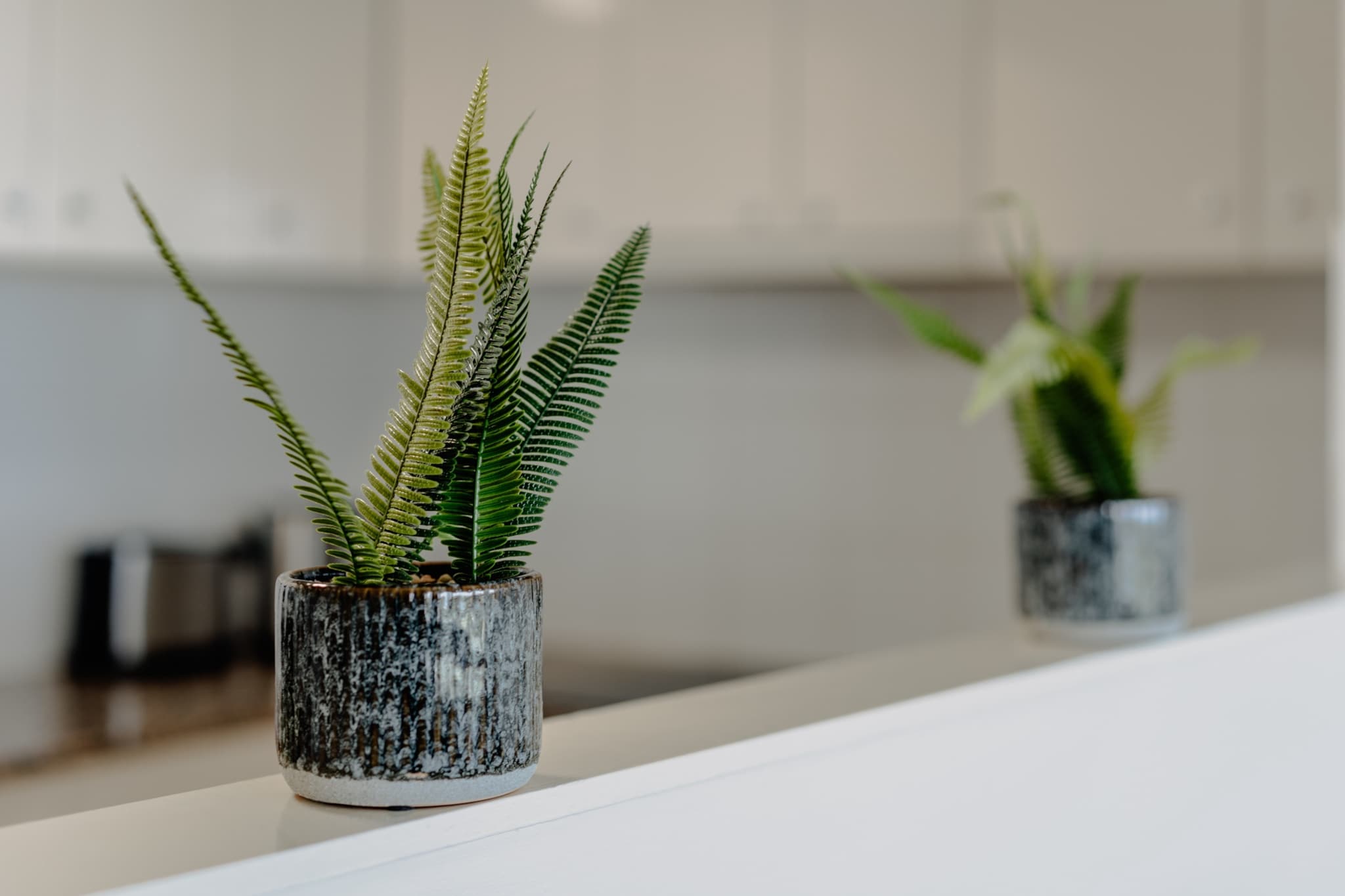 2-Bed with Gym, Tennis Court & Stunning Lake Views