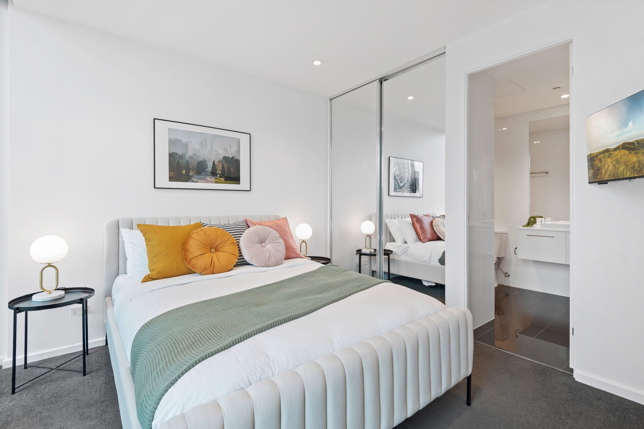 Property title
Central Entertainer with Panoramic City Views
Property description
Offering a convenient, low-maintenance lifestyle in a sensational CBD position. You will be a short walk to Southern Cross station, outlet shopping, Queen Victoria Market and Flagstaff Gardens. A perfect place to relax or work, the apartment comes with balcony, laundry facilities, pool and gym access, and free wi-fi. Youâ€™ll have everything you need to make the most of your time in Melbourne.

The space
The comfy home offers a modern interior with everything you need to make the most of your time in Melbourne.