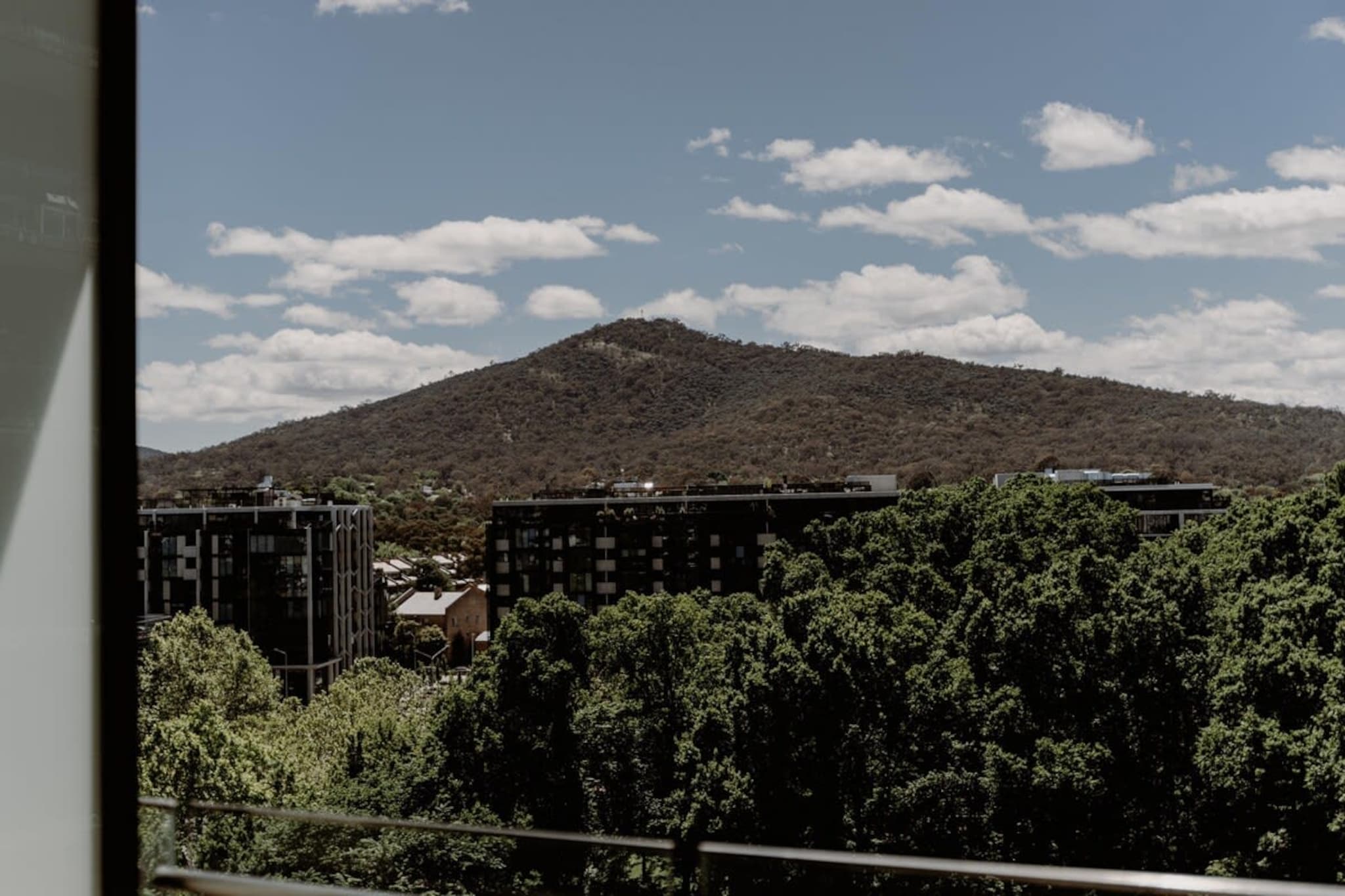 Center 1-Bed with Gym, BBQ and Stunning Views