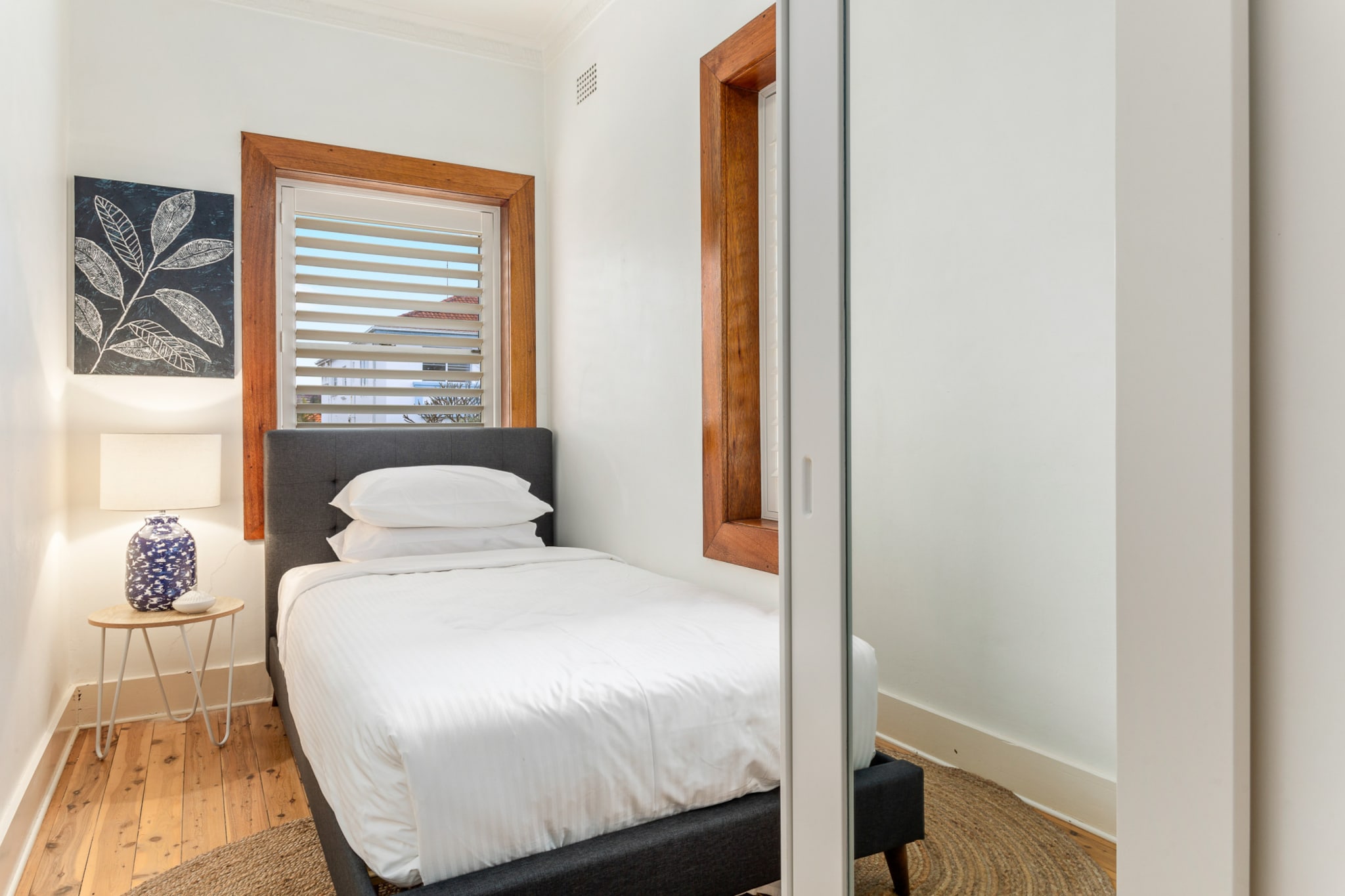 Located in the heart of Bondi and conveniently close to Bondi Beach, this 2-bedroom apartment offers the ultimate holiday experience which is sure to draw you back to the east coast again and again. It blends art deco charm with modern style, and is equipped with an internal laundry, dishwasher and heating/cooling. Pick from a variety of beaches, shops, cafes and restaurants nearby. From here you are guaranteed to make the most out of your time in Bondi.