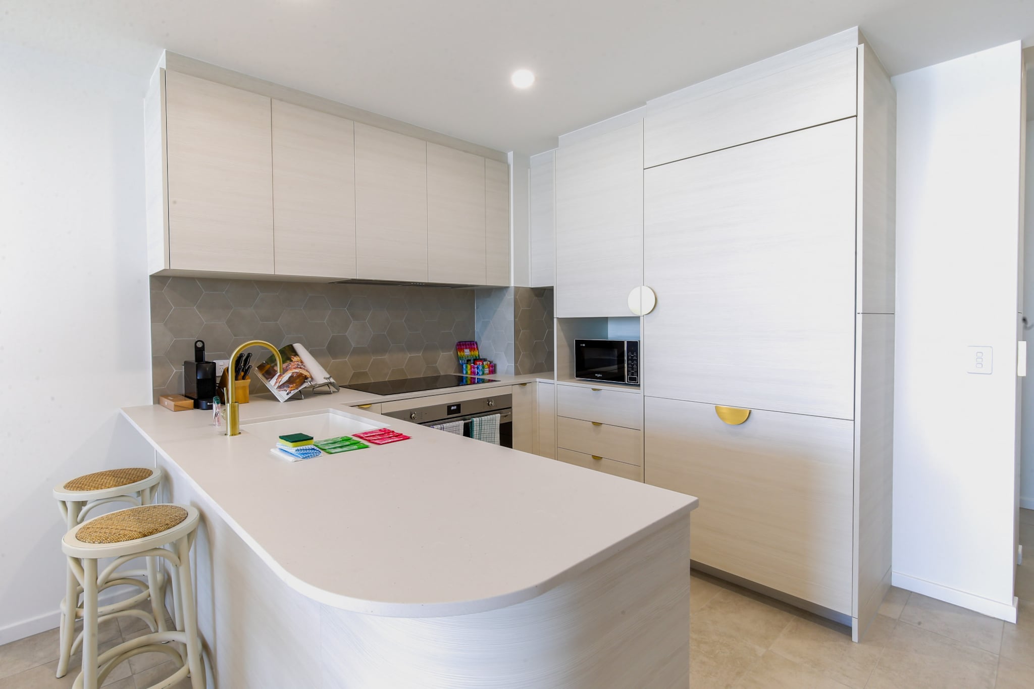 Lavish Coastal 2-Bed with Stunning Ocean Views