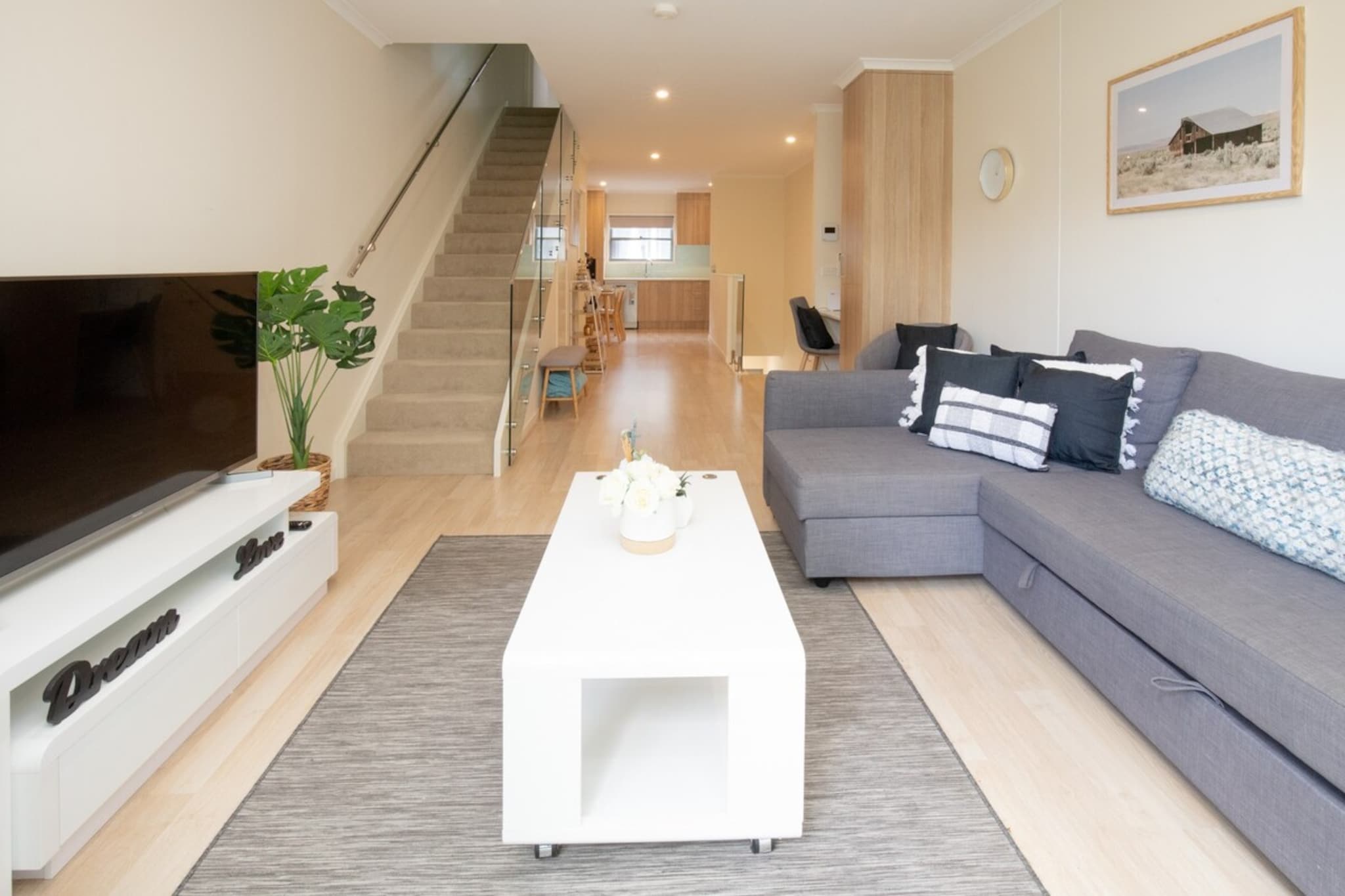 Generous 2-Bed Townhouse With A Private Balcony