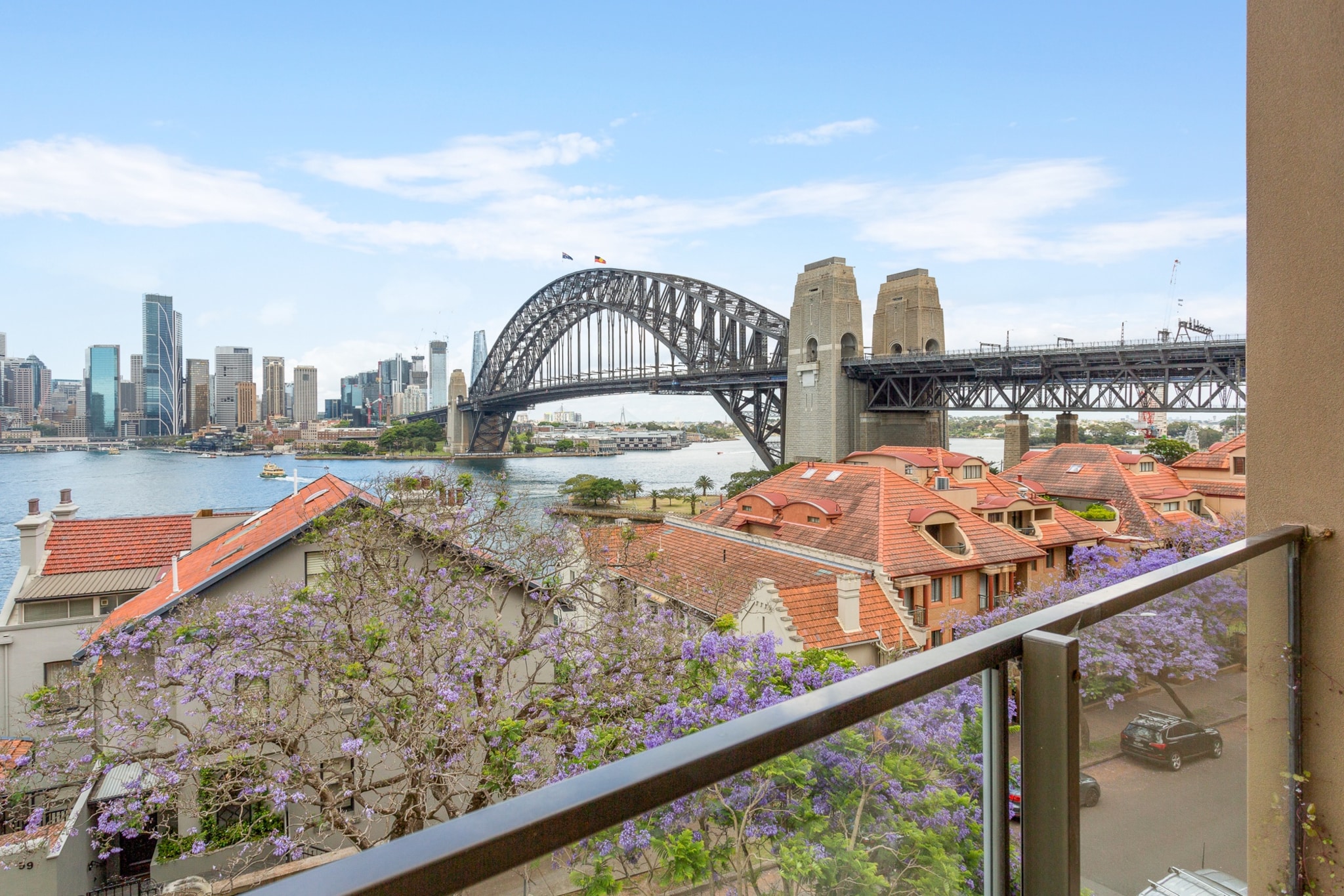 Boutique 2-Bed with Stunning Sydney Harbour Views
