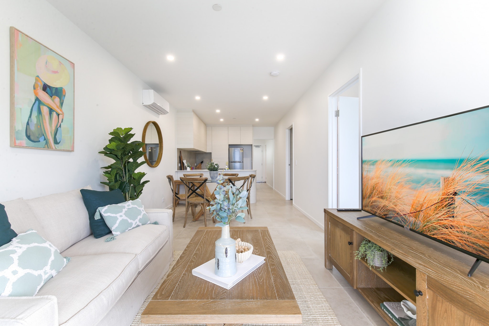 Bed Linen, Hot Water, Internet Access DSL, Wardrobe, Living room(TV, dining table, seating area, air conditioning), Kitchen(stove, coffee machine, oven, microwave, dishwasher, fridge, dishes and cutlery), bedroom(Queen Bed), bedroom(2x single bed), bathroom(shower, washbasin, toilet, hairdryer, Towels/Sheets (Incl.), Essentials), bathroom(shower, washbasin, toilet, hairdryer, Towels incl., Essentials), First Aid, Beach, Play area, tumble dryer, cot, washing machine, balcony or terrace, heating, swimming pool, private outdoor pool, iron, Carbon monoxide detector, Long term stays allowed, Near Ocean, Sea view, Wine glasses