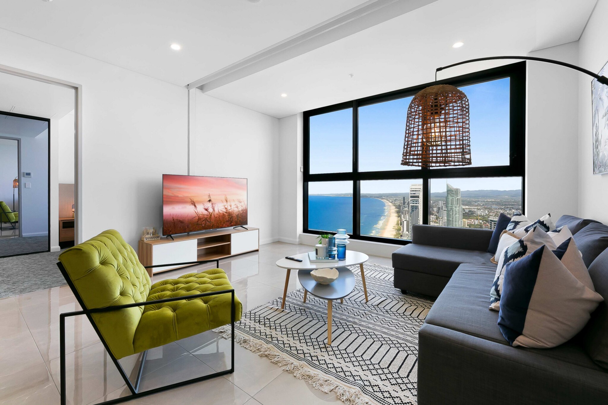 Oceanfront 3-Bed with Stunning Views, Pool & Sauna