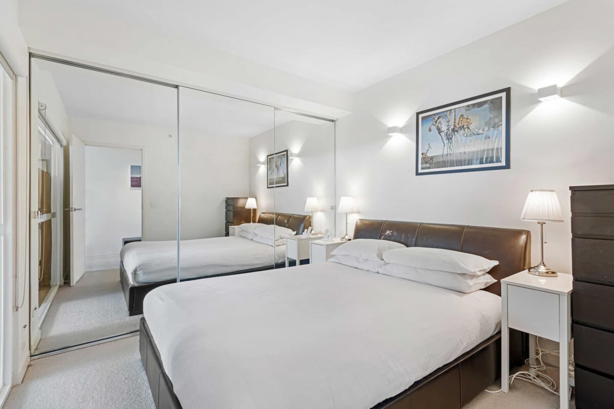 Eclectic 1-Bed Apartment with Pool and Gym