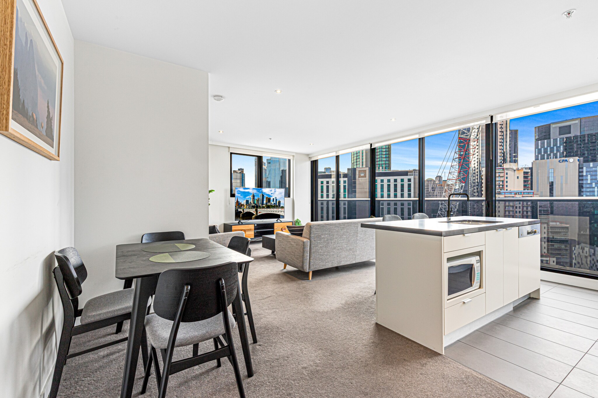 Pristine 2-Bed Unit With Beautiful City Landscape