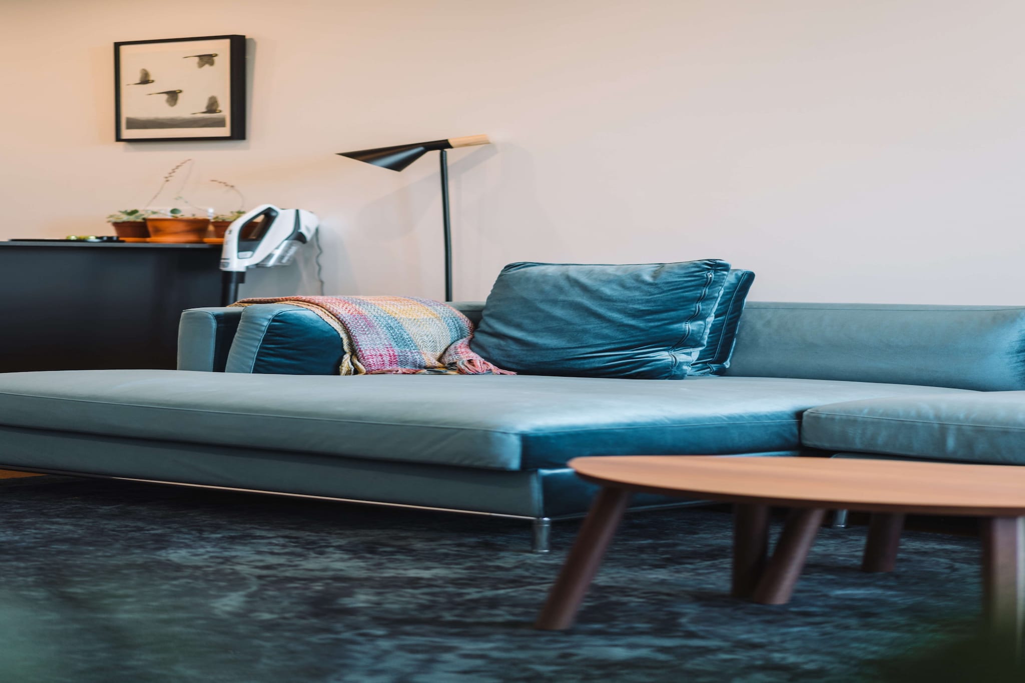 Bed Linen, Elevator, Hot Water, Internet Access DSL, Wardrobe, Living room(TV), Kitchen(stove, electric kettle, toaster, coffee machine, oven, microwave, dishwasher, fridge), bedroom(Queen Bed), bathroom(shower, washbasin, toilet), First Aid, Recreation lake, tumble dryer, washing machine, balcony or terrace, heating, air conditioning, iron, hairdryer, Towels/Sheets (Incl.), shampoo, body soap, Essentials, dishes and cutlery, Conditioner, Long term stays allowed, Mountain view, Room-darkening shades, Shower gel, Town, Wine glasses